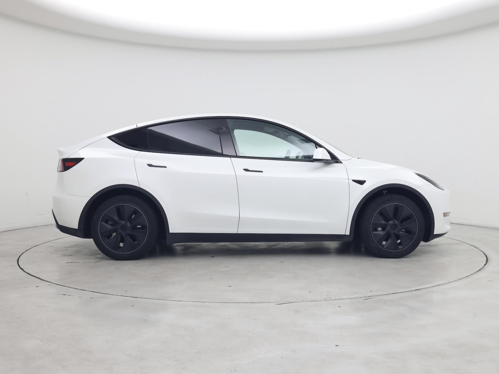 2024 Tesla Model Y Long Range - Photo 8