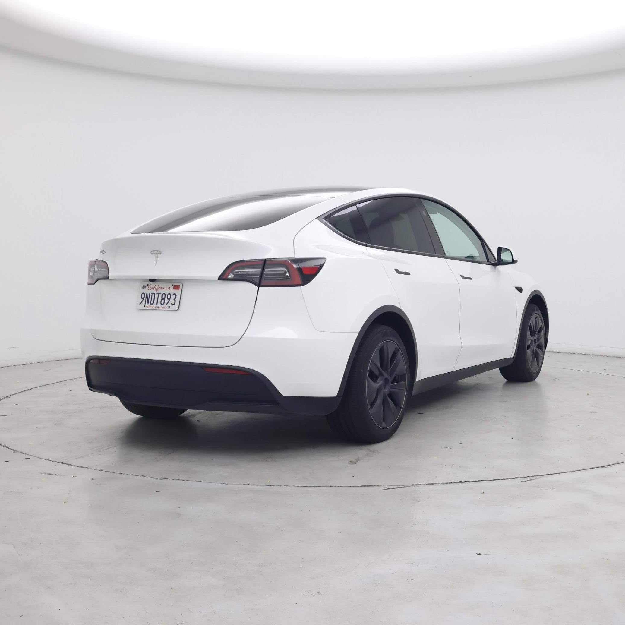 Thumbnail: 2024 Tesla Model Y - 8
