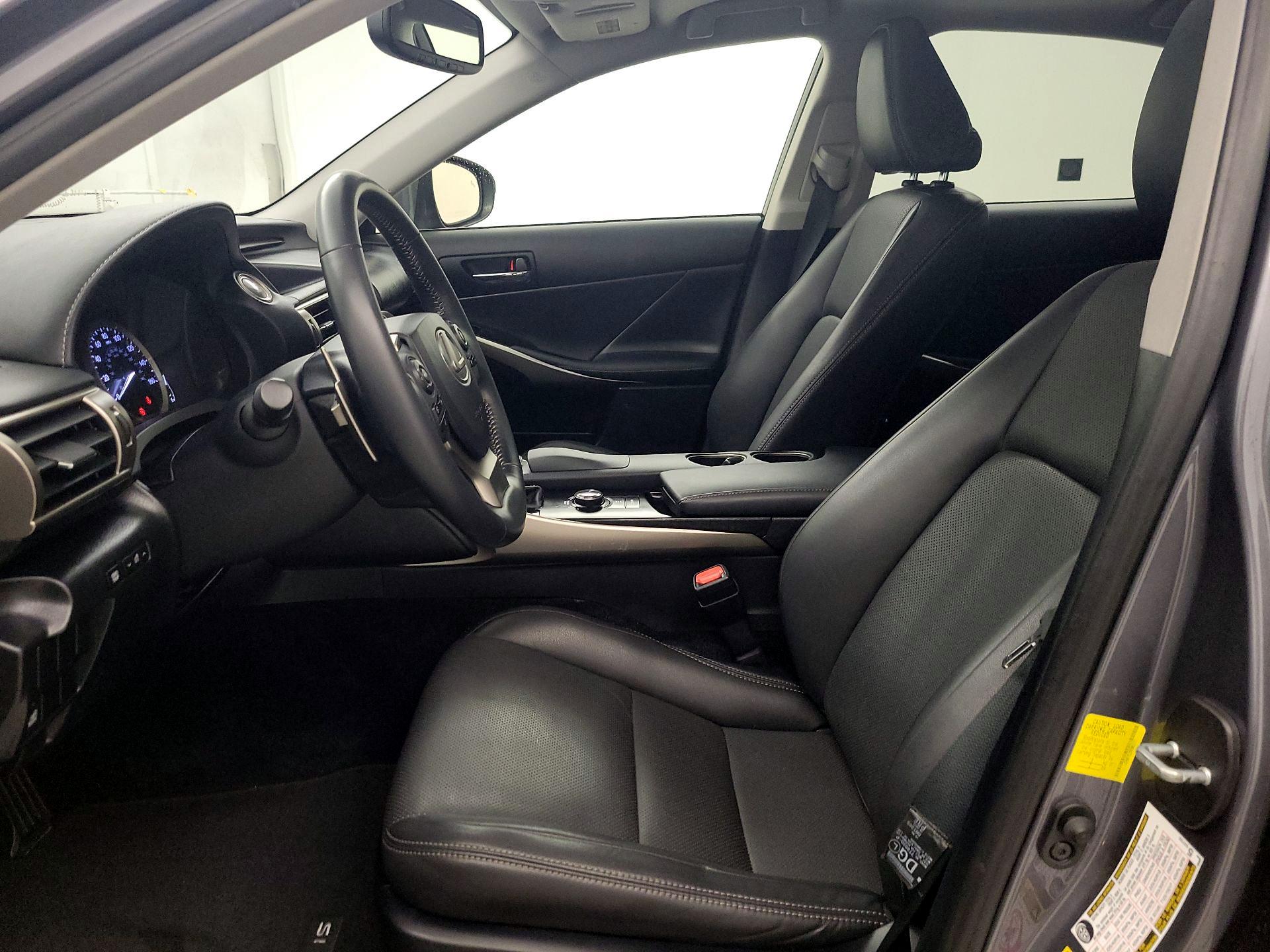 Thumbnail: 2014 Lexus IS - 9