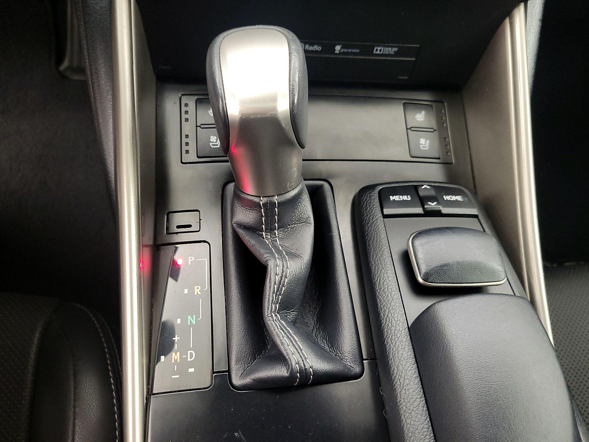 Thumbnail: 2014 Lexus IS - 16