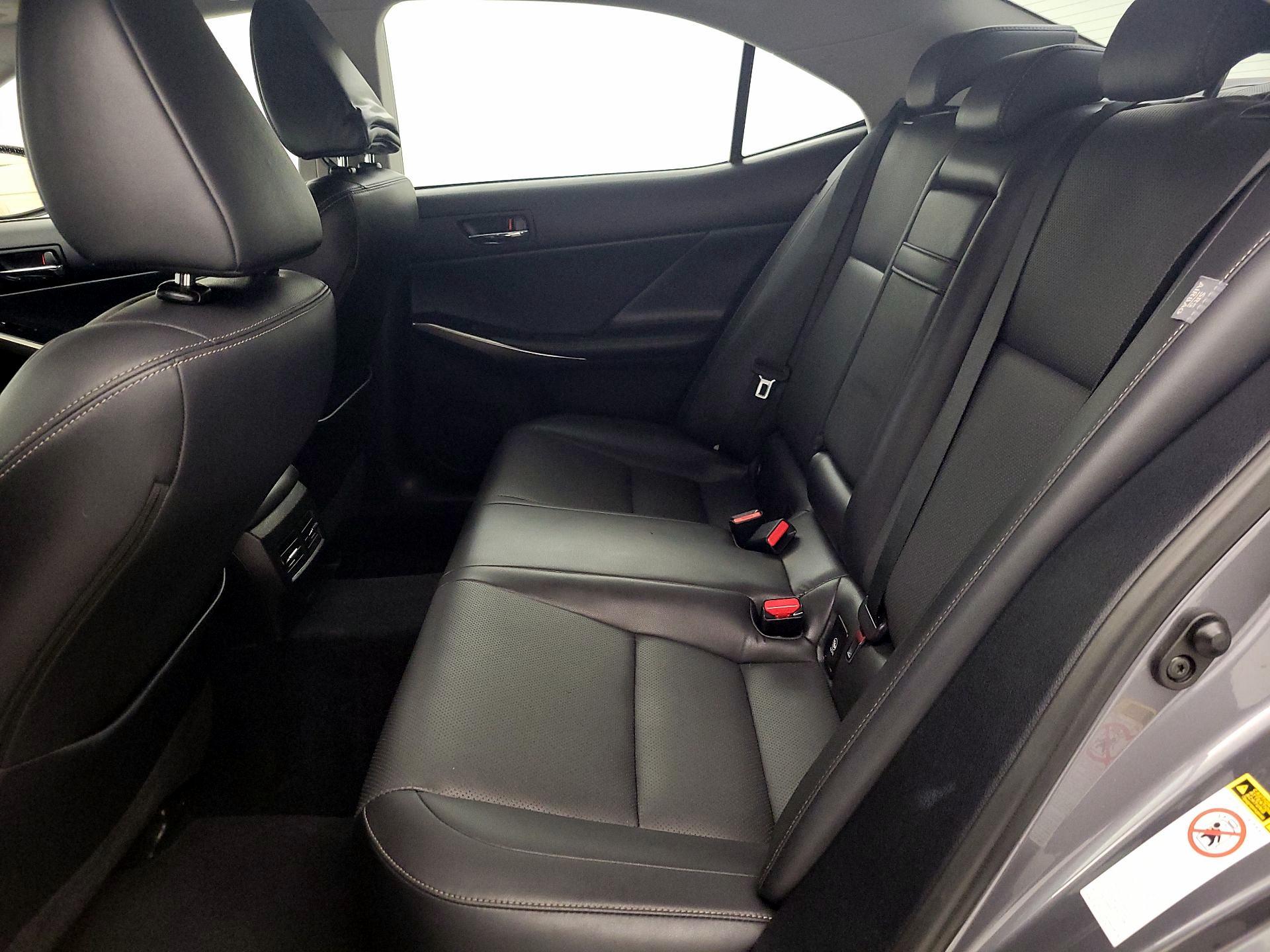 Thumbnail: 2014 Lexus IS - 18