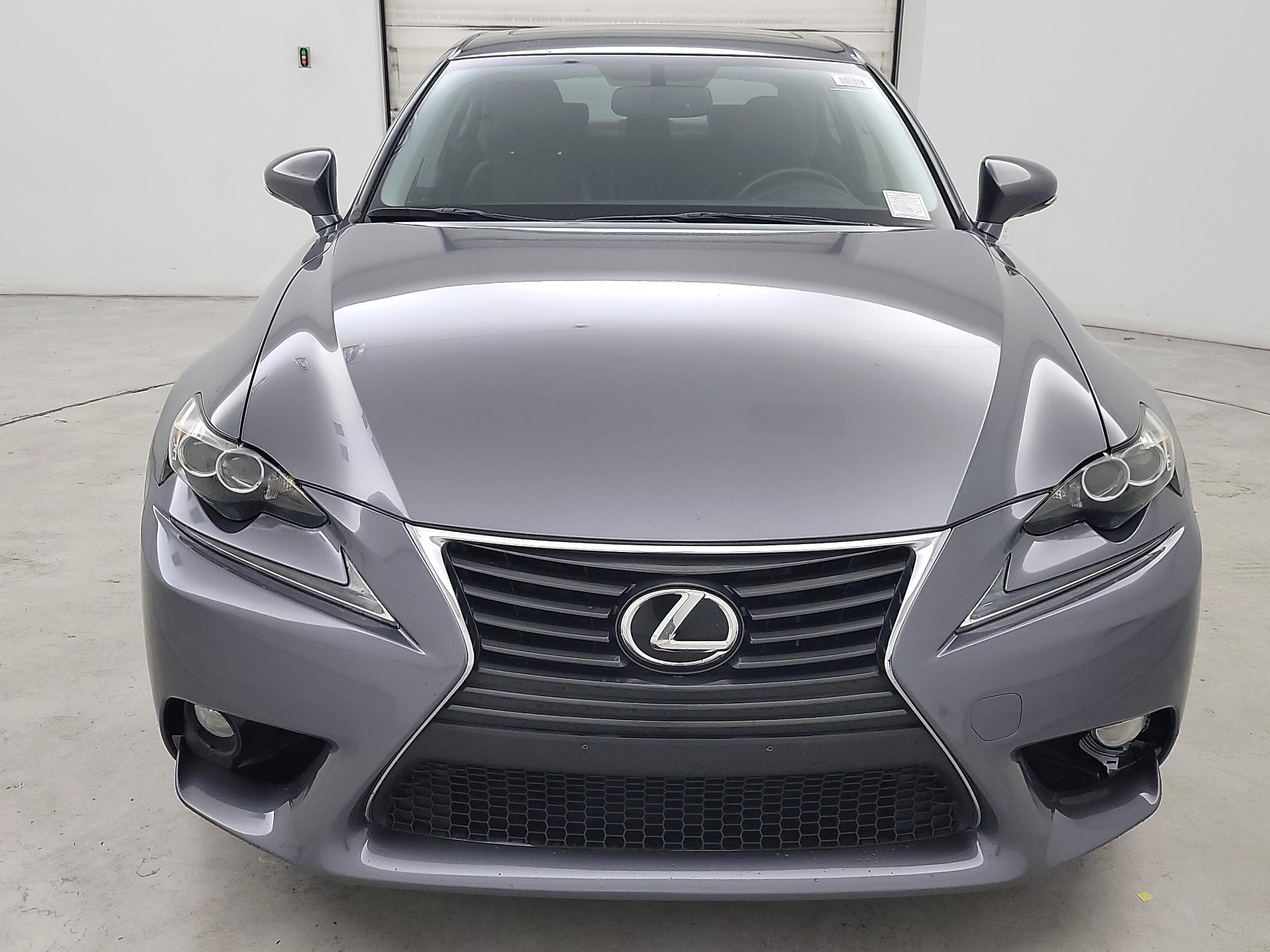 Thumbnail: 2014 Lexus IS - 2