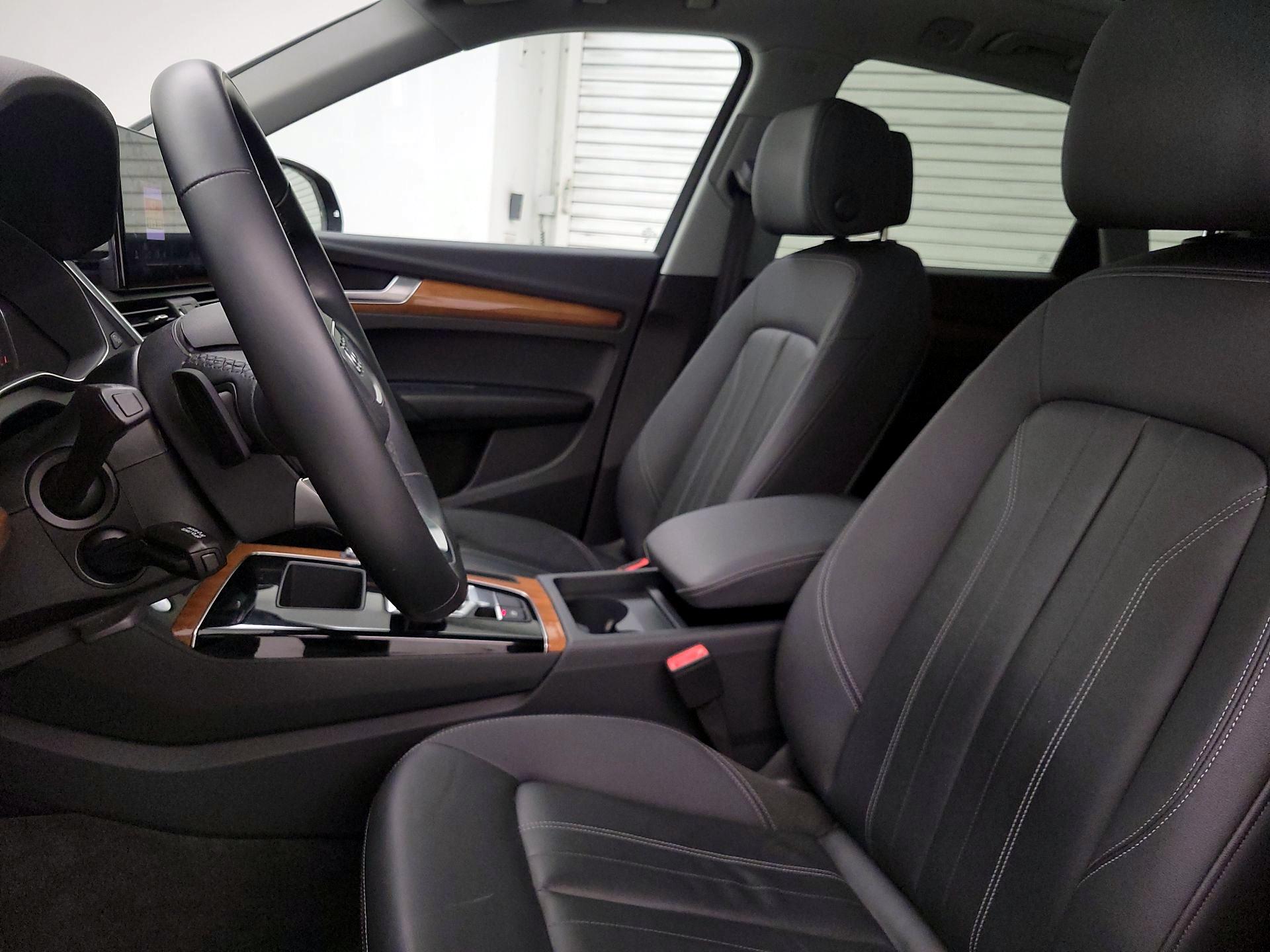 Thumbnail: 2023 Audi Q5 - 11