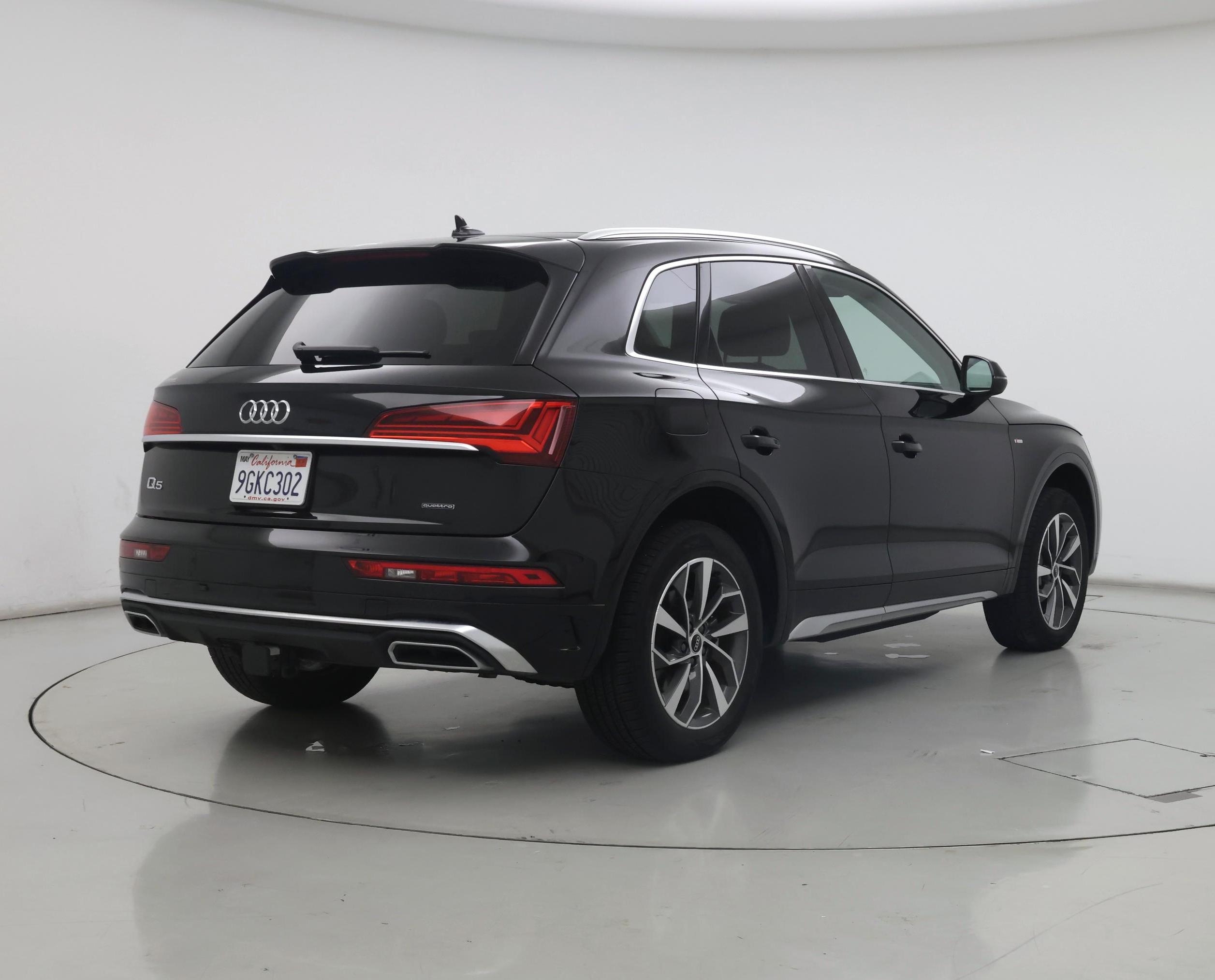 Thumbnail: 2023 Audi Q5 - 8
