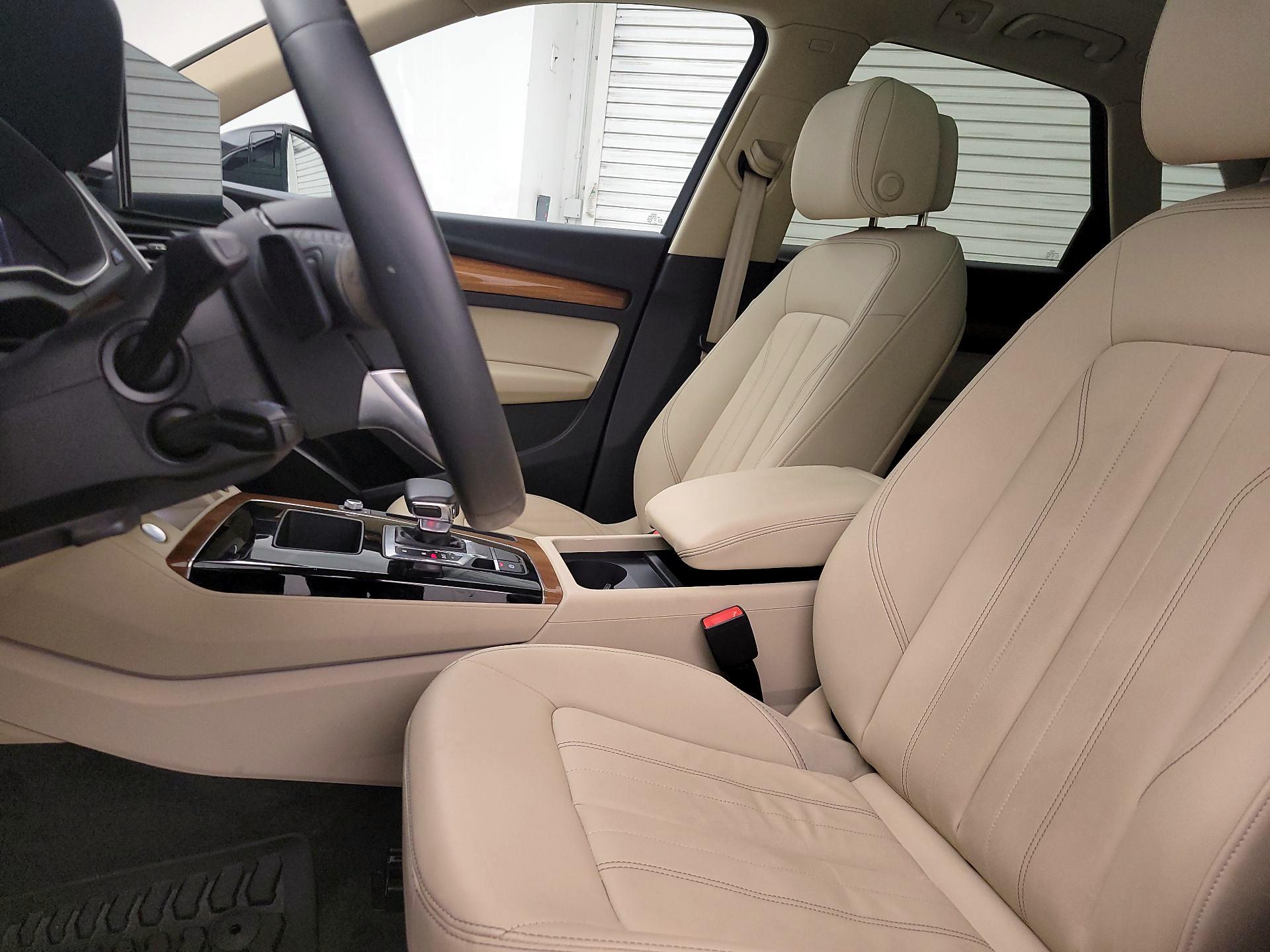 Thumbnail: 2023 Audi Q5 - 11