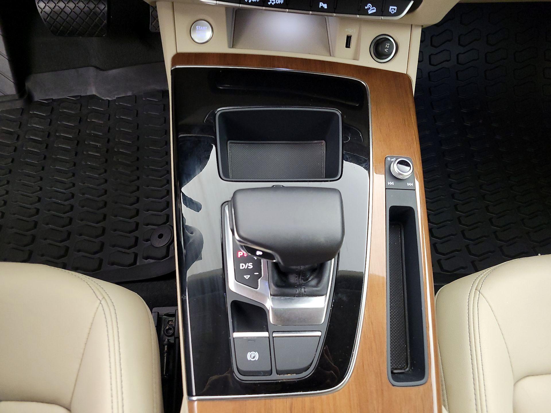 Thumbnail: 2023 Audi Q5 - 17