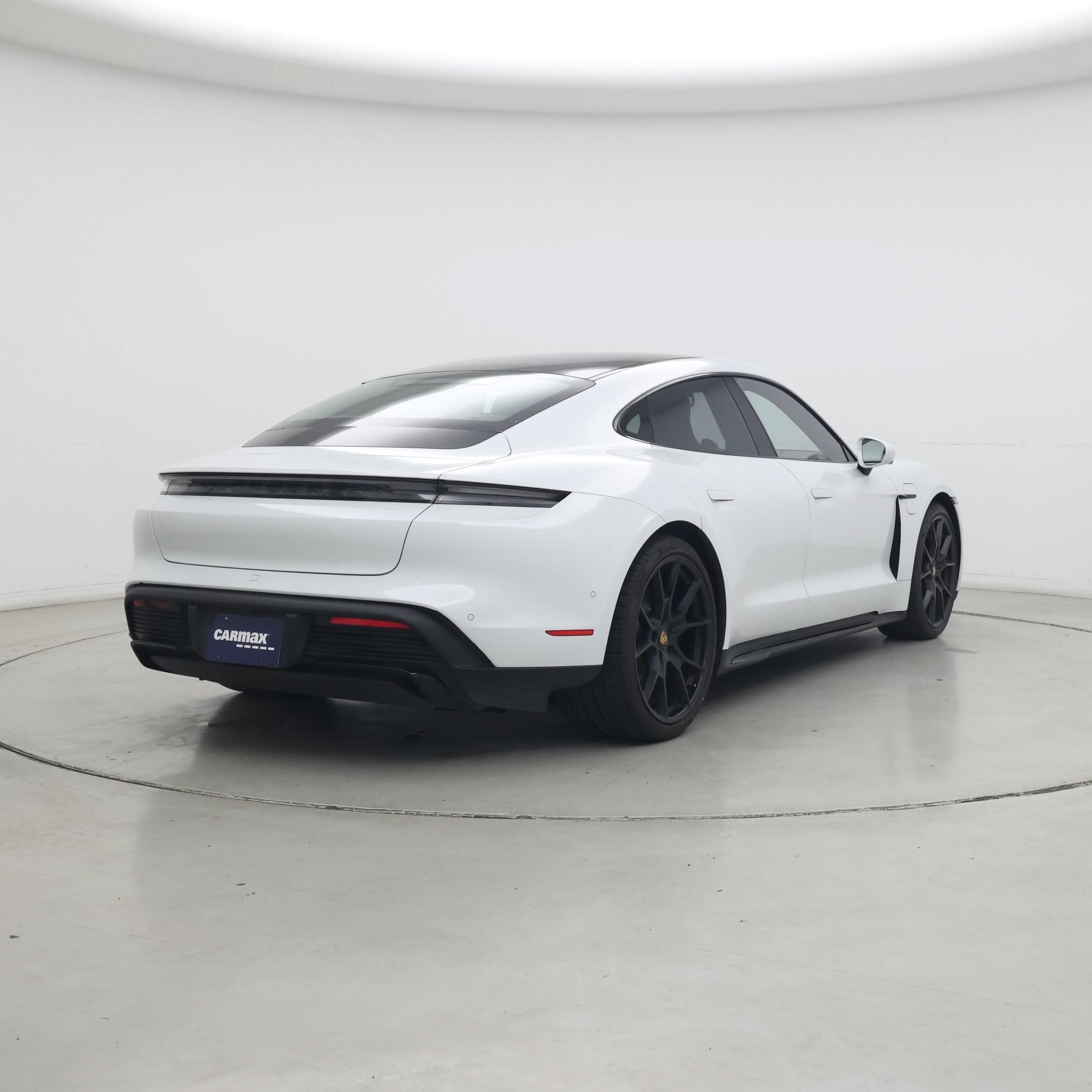 Thumbnail: 2023 Porsche Taycan - 8