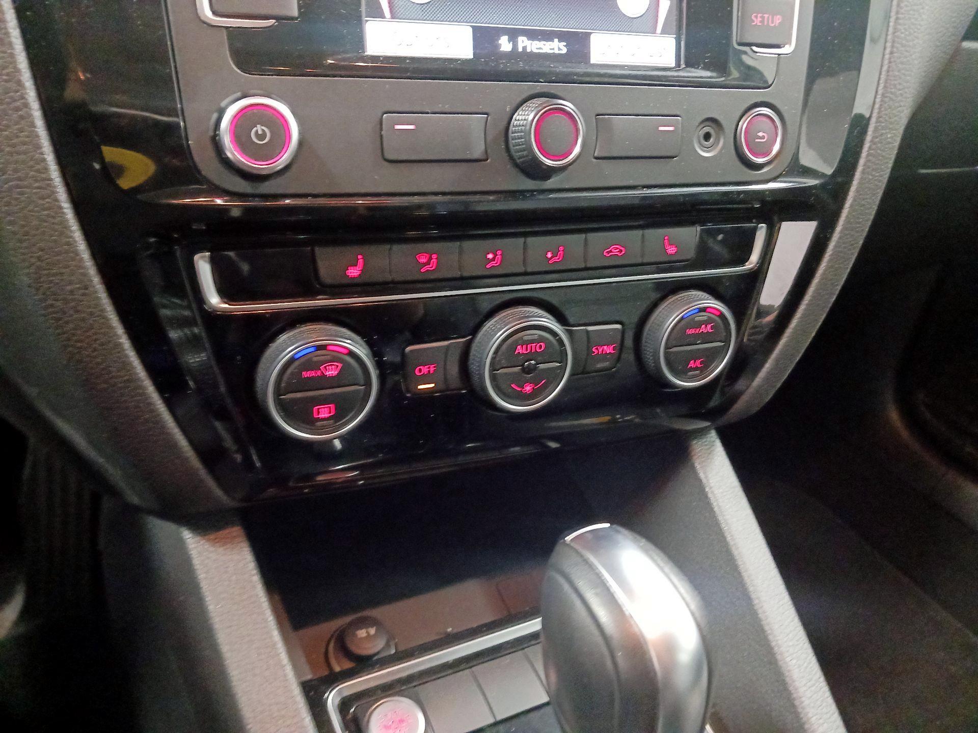 Thumbnail: 2015 Volkswagen Jetta - 14