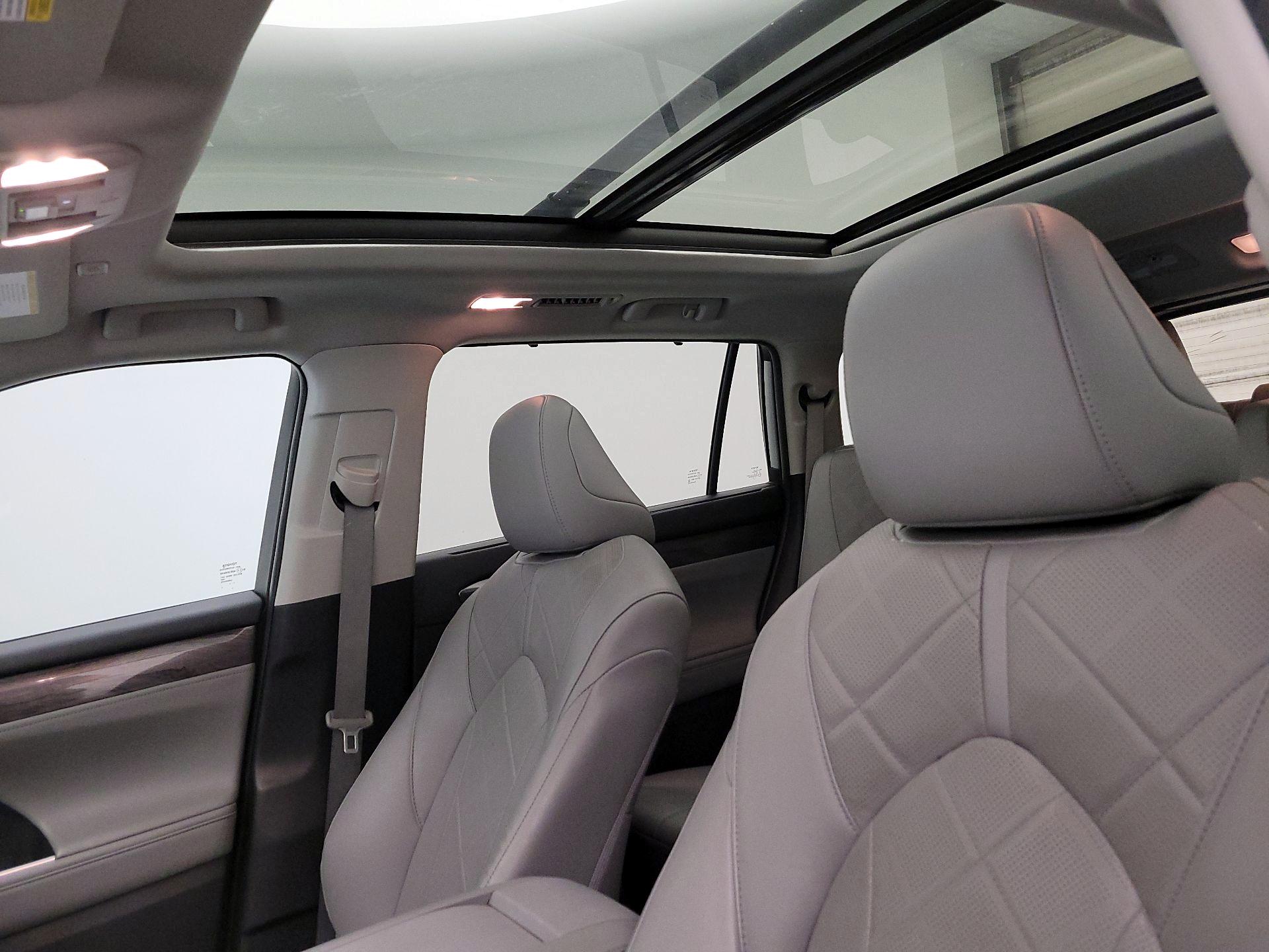 Thumbnail: 2023 Toyota Highlander - 19