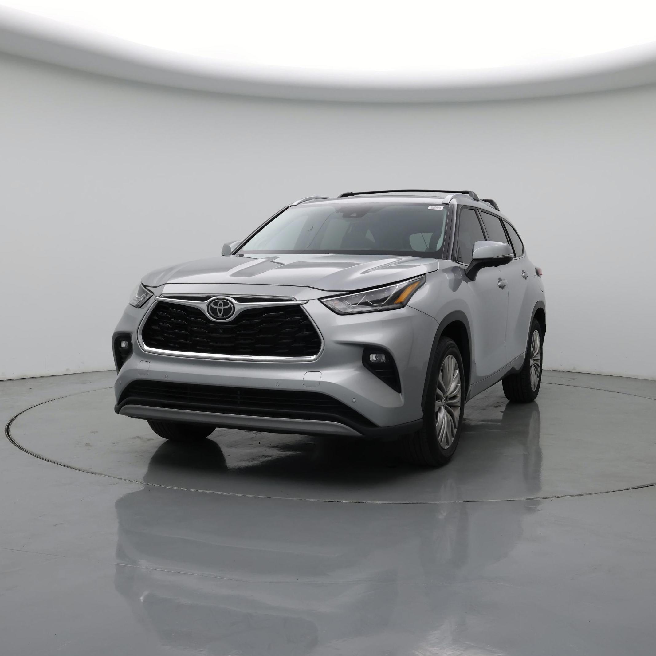 Thumbnail: 2023 Toyota Highlander - 4