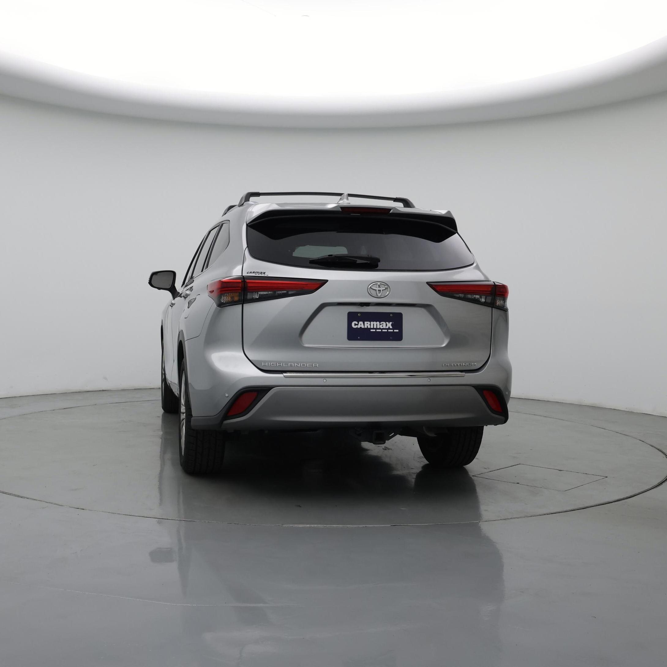 Thumbnail: 2023 Toyota Highlander - 6