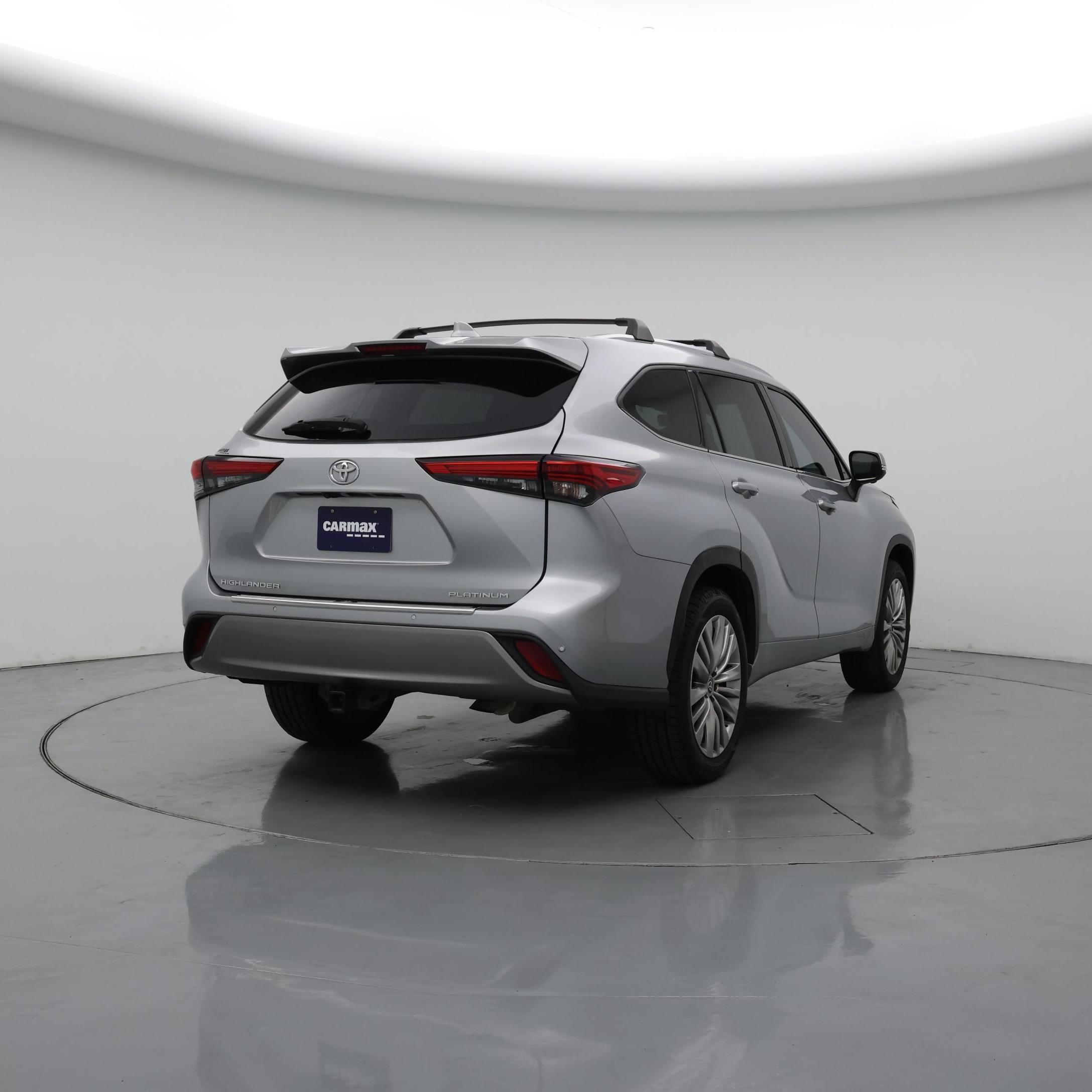 Thumbnail: 2023 Toyota Highlander - 8