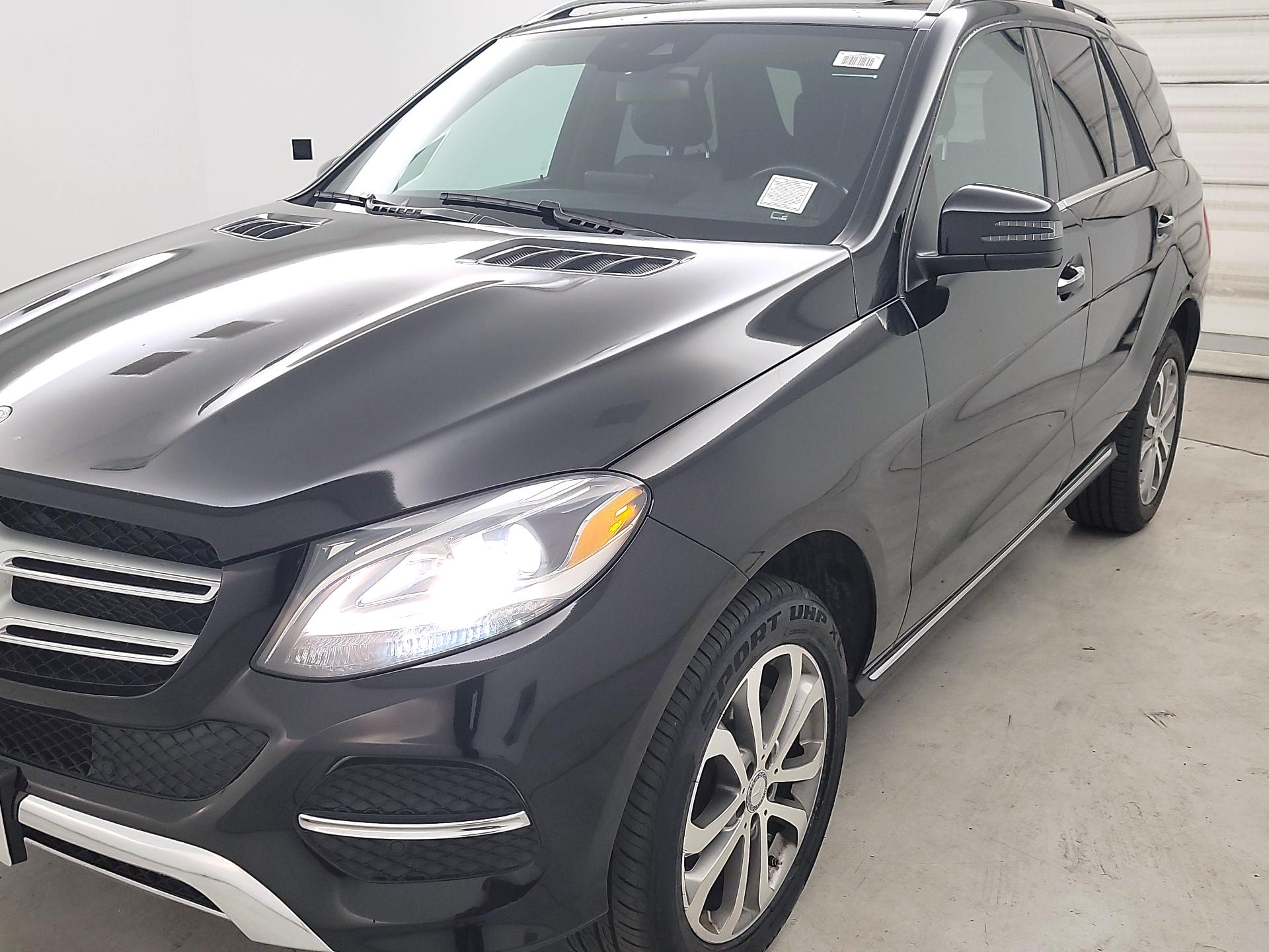 Thumbnail: 2016 Mercedes-Benz GLE - 3