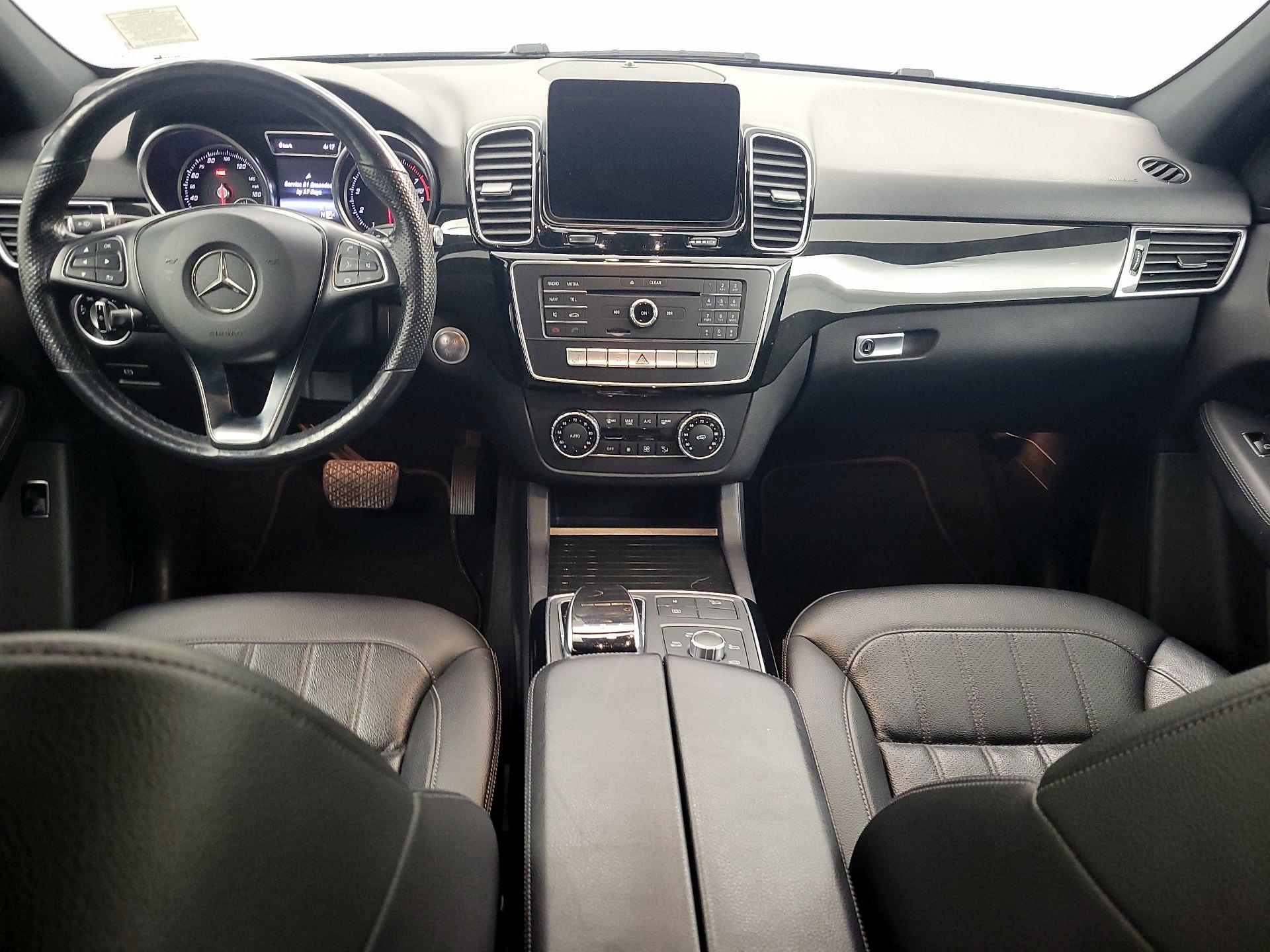 Thumbnail: 2016 Mercedes-Benz GLE - 8