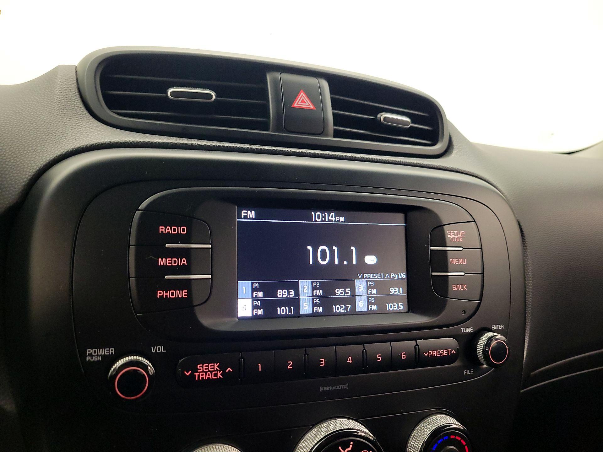 Thumbnail: 2017 Kia Soul - 14
