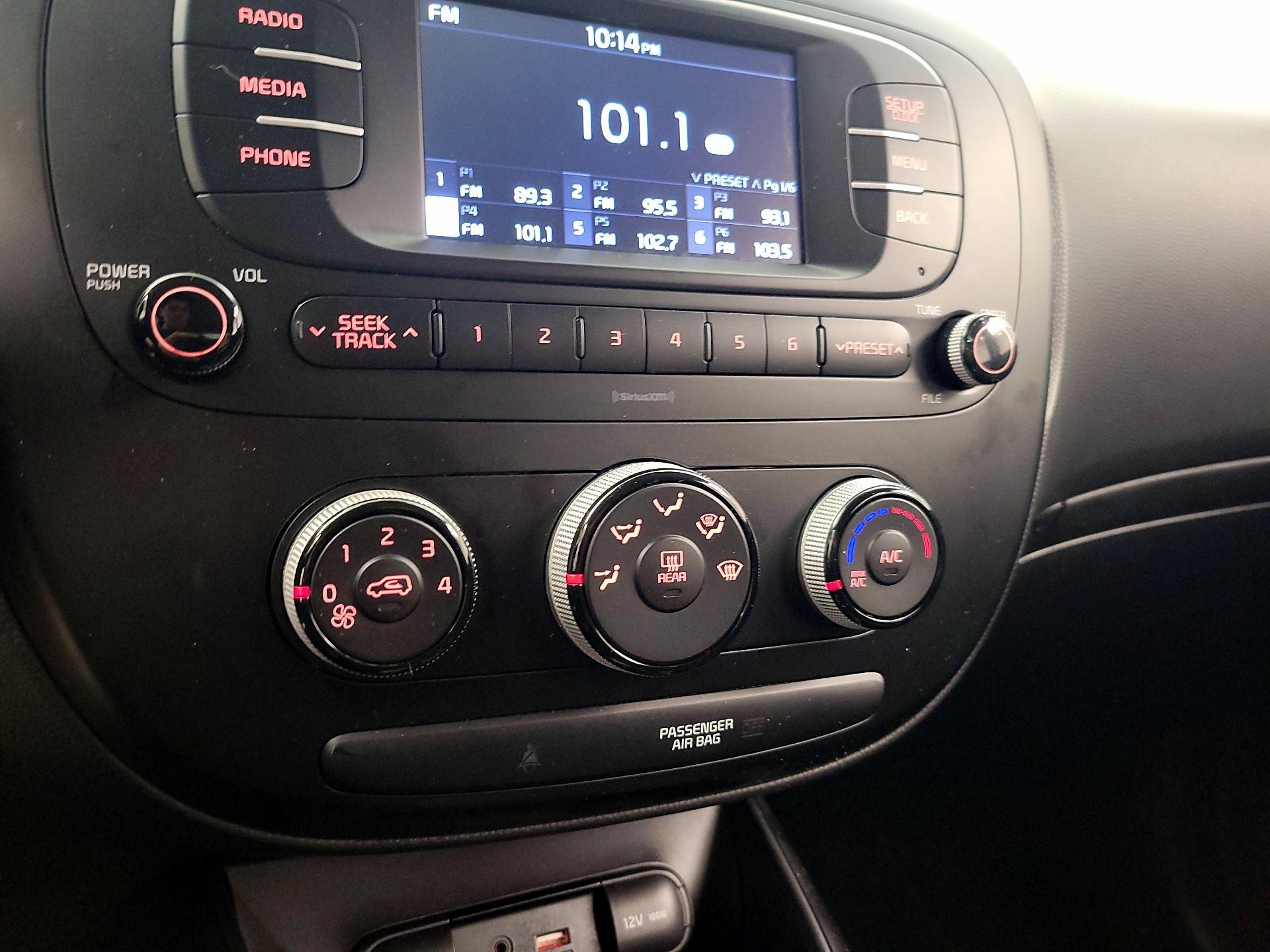 Thumbnail: 2017 Kia Soul - 15