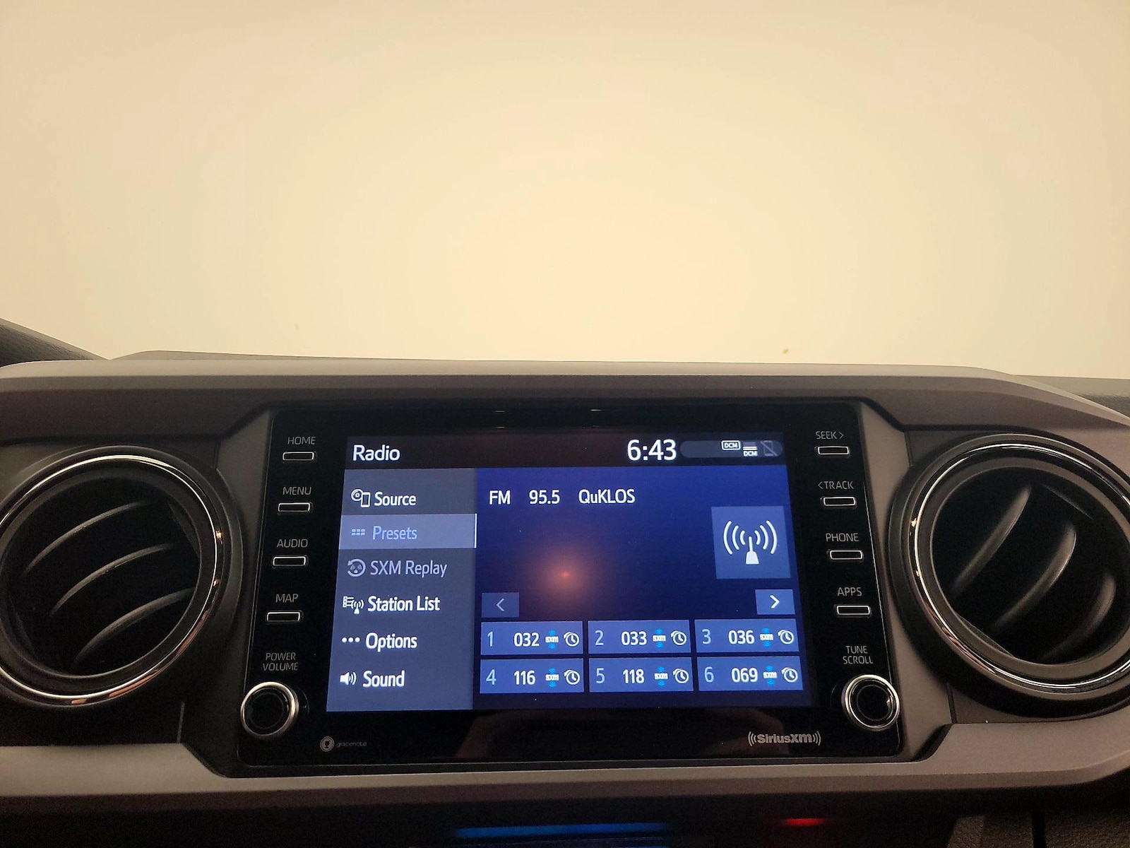 2023 Toyota Tacoma TRD Off Road - Photo 16