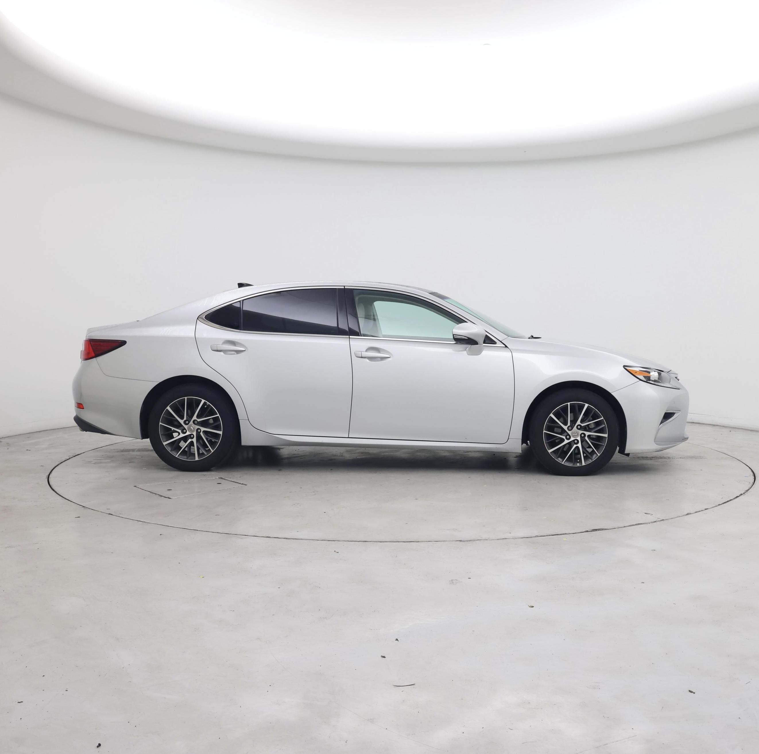 Thumbnail: 2017 Lexus ES - 7