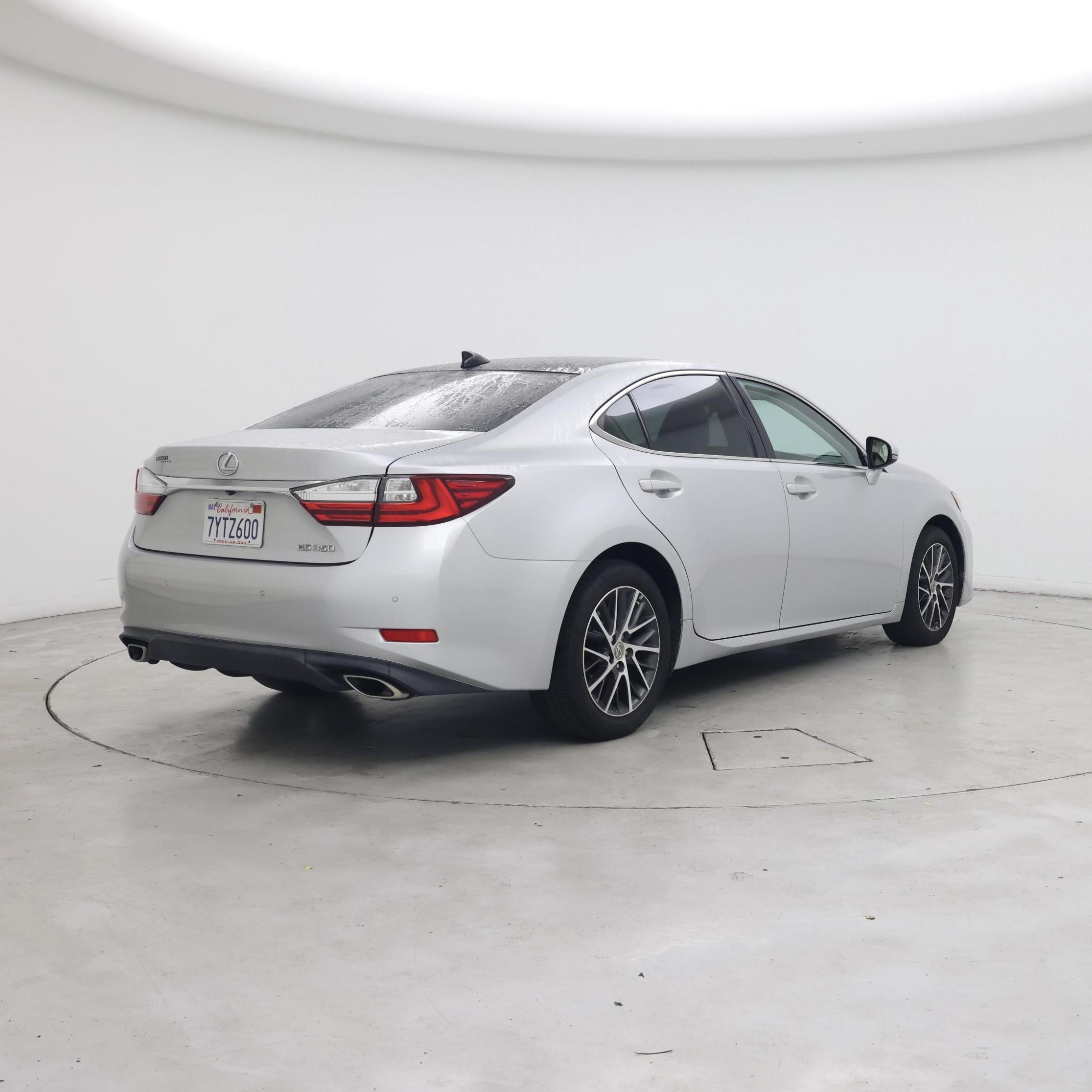 Thumbnail: 2017 Lexus ES - 8