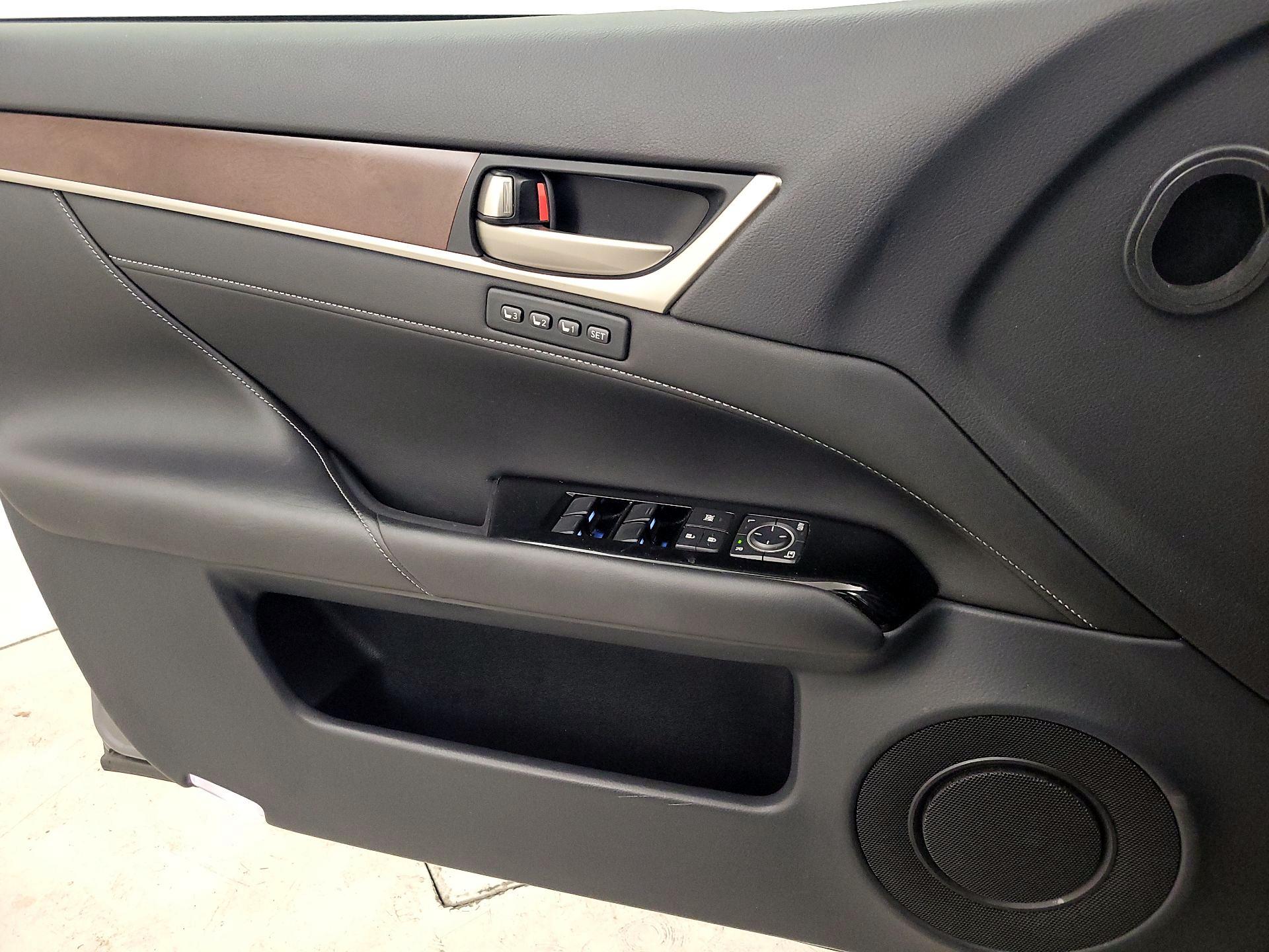 Thumbnail: 2015 Lexus GS - 12