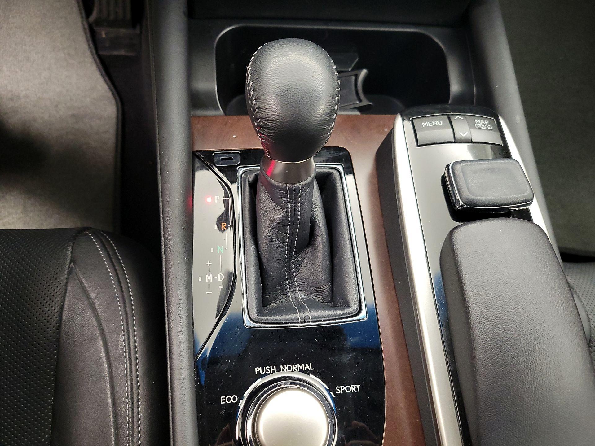 Thumbnail: 2015 Lexus GS - 18