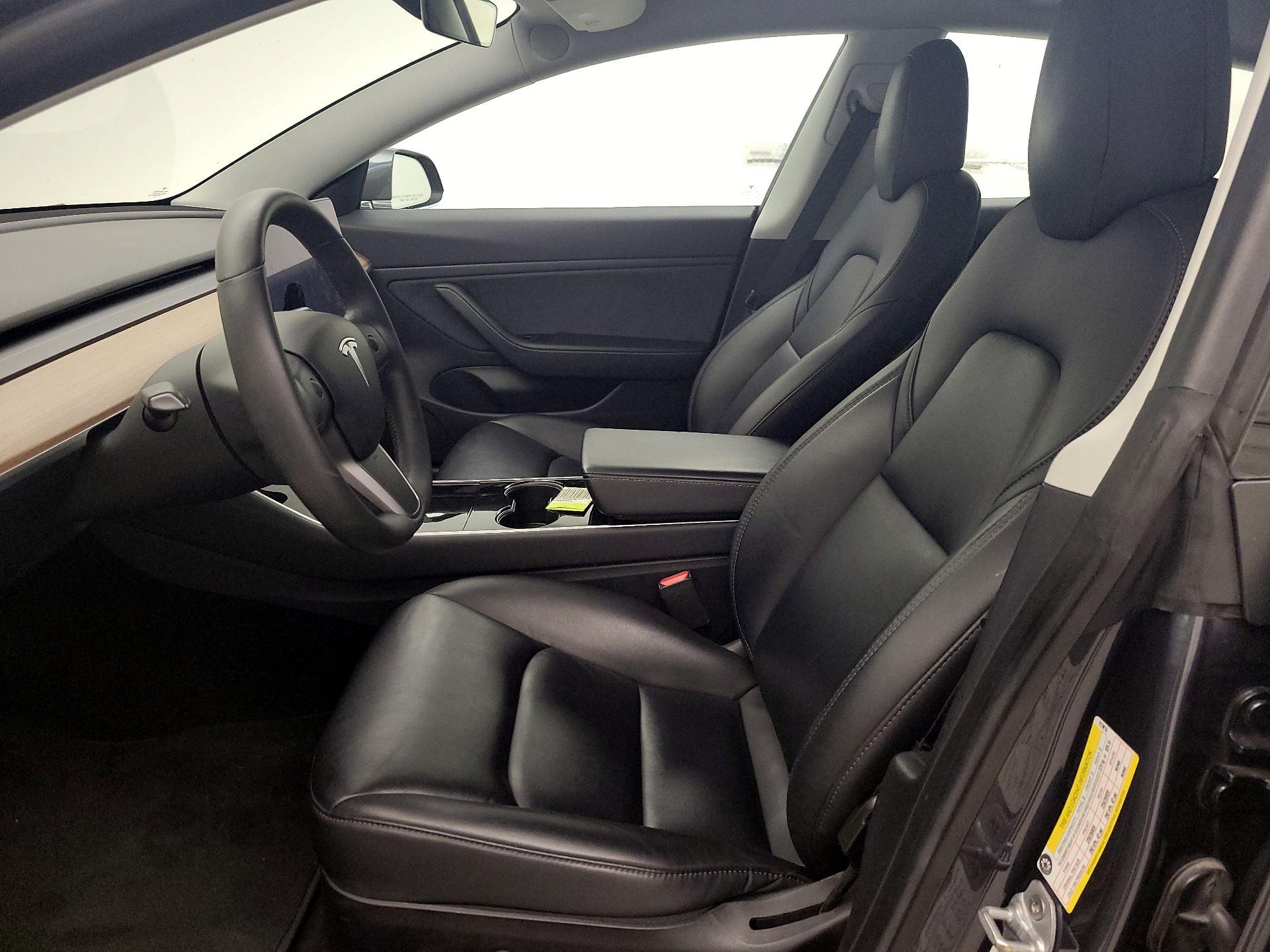 Thumbnail: 2019 Tesla Model 3 - 11