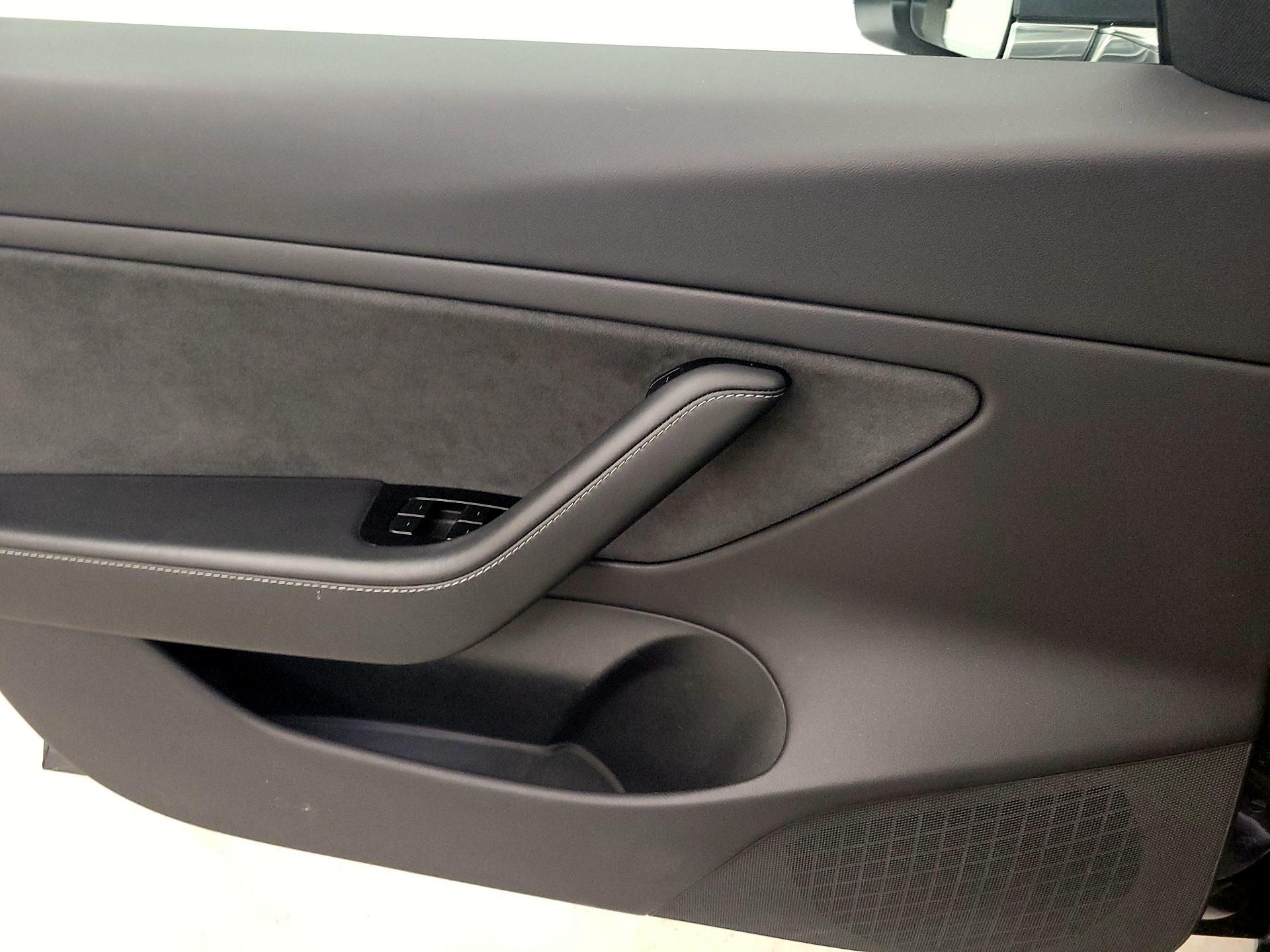 Thumbnail: 2019 Tesla Model 3 - 12