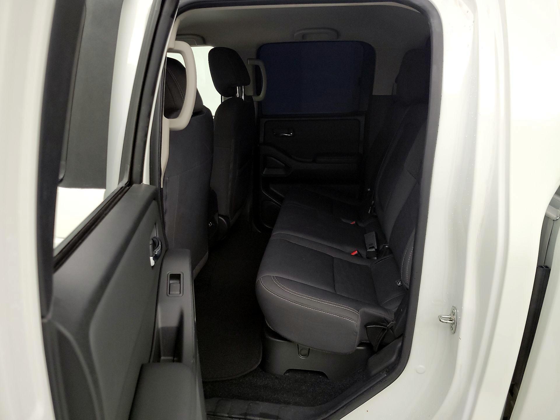 Thumbnail: 2024 Nissan Frontier - 19