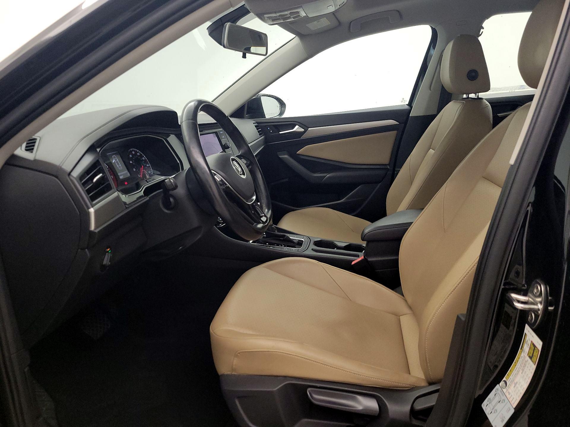 Thumbnail: 2019 Volkswagen Jetta - 11