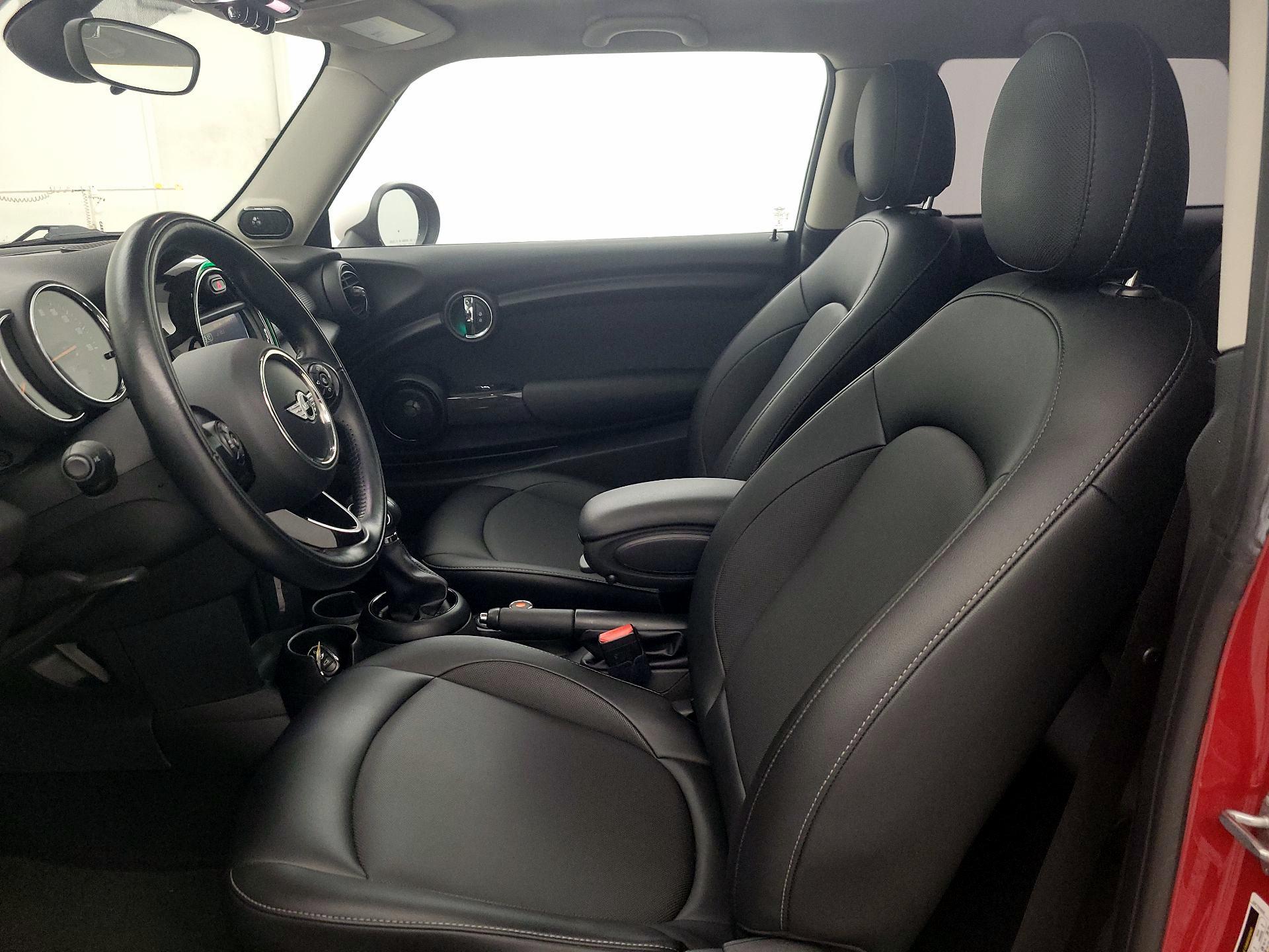 Thumbnail: 2018 MINI Cooper Hardtop - 9