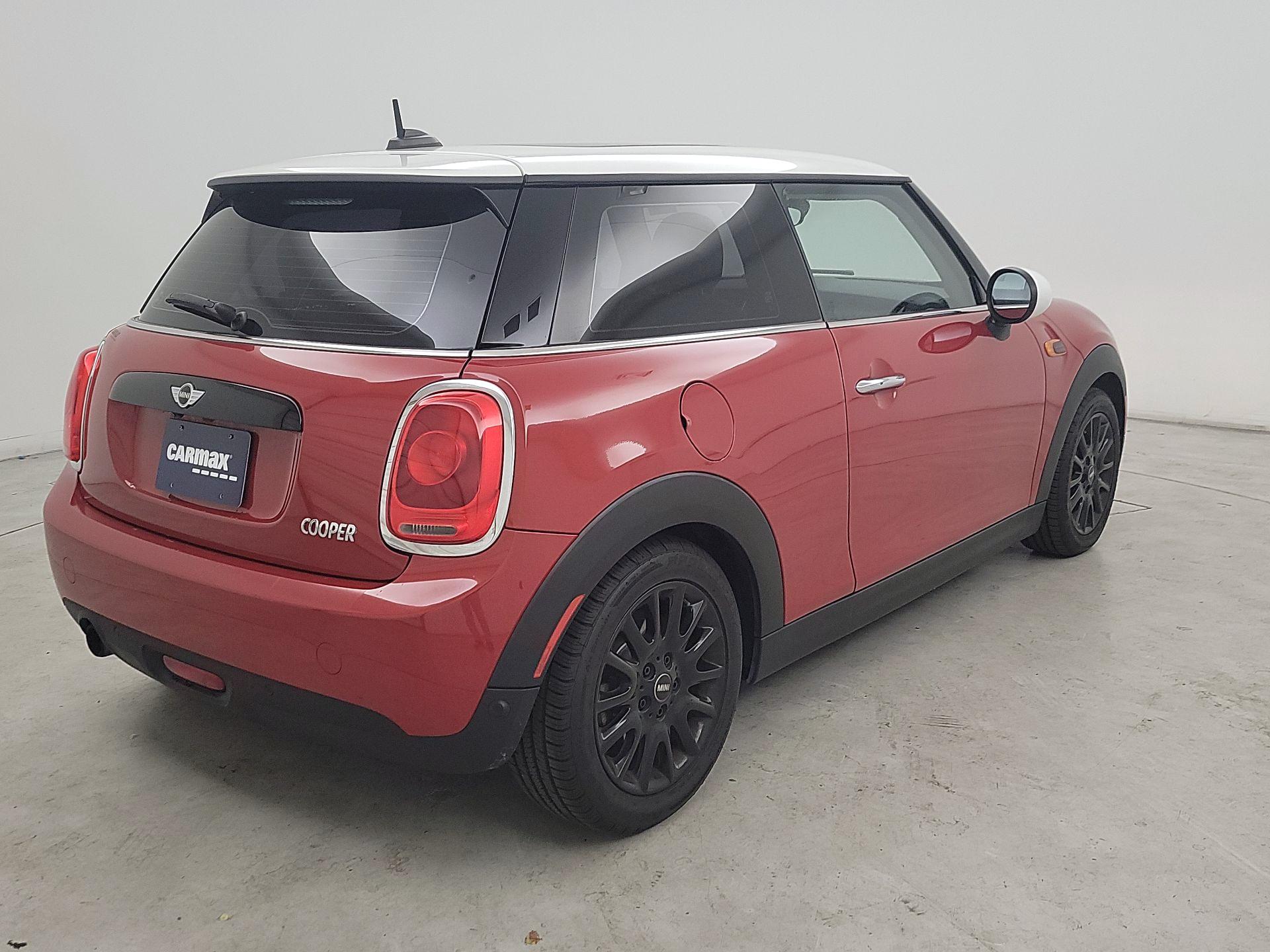 Thumbnail: 2018 MINI Cooper Hardtop - 5