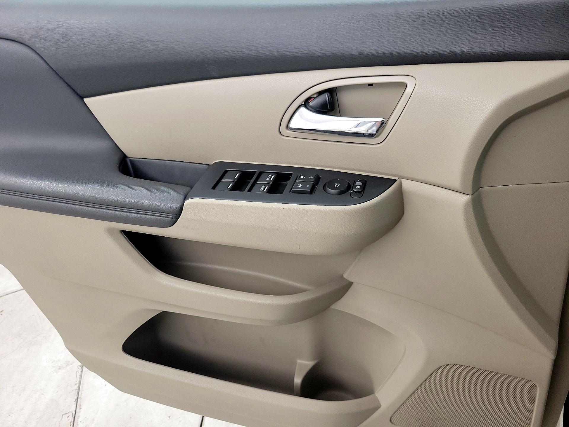 Thumbnail: 2016 Honda Odyssey - 10