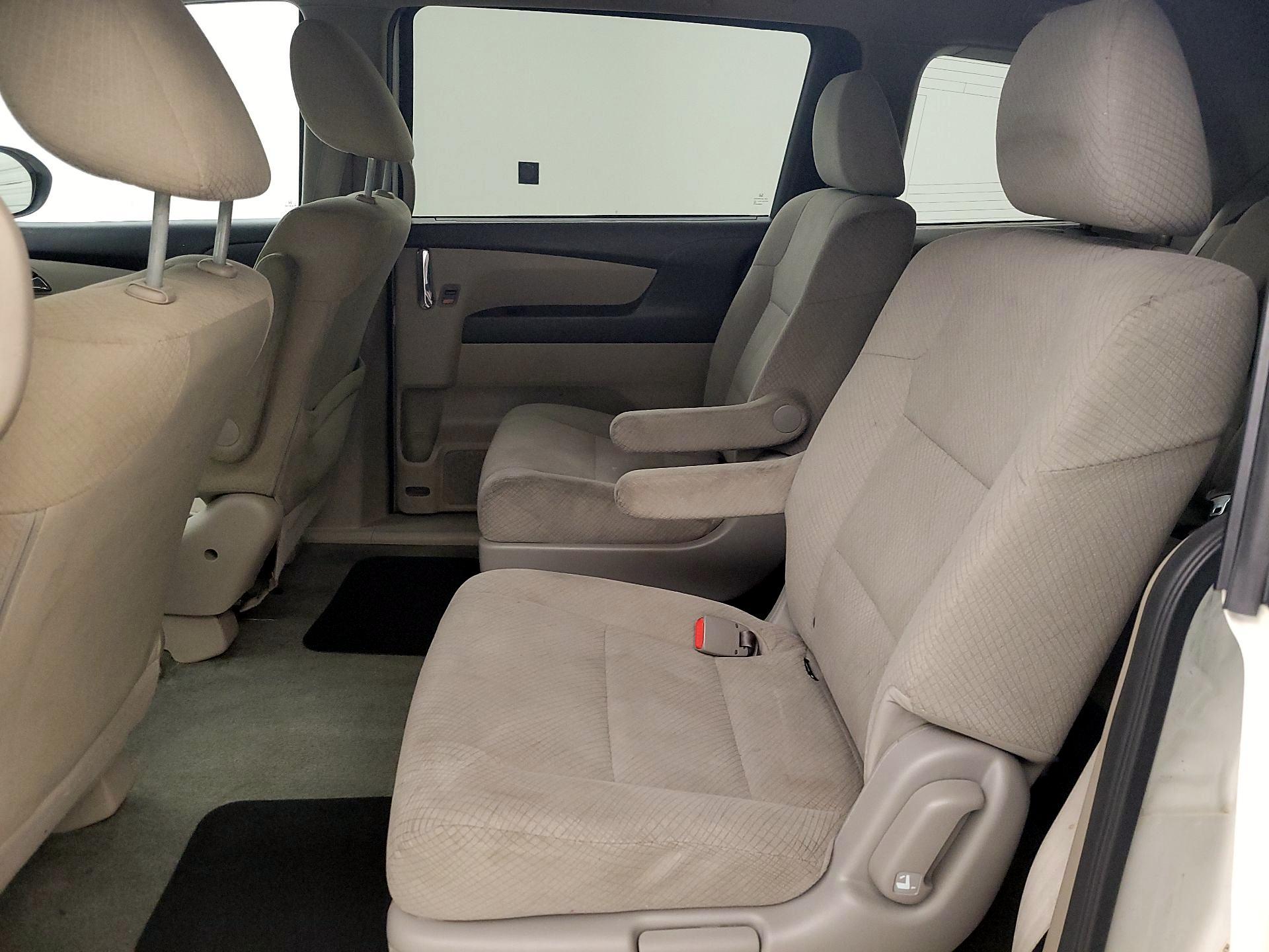 Thumbnail: 2016 Honda Odyssey - 16