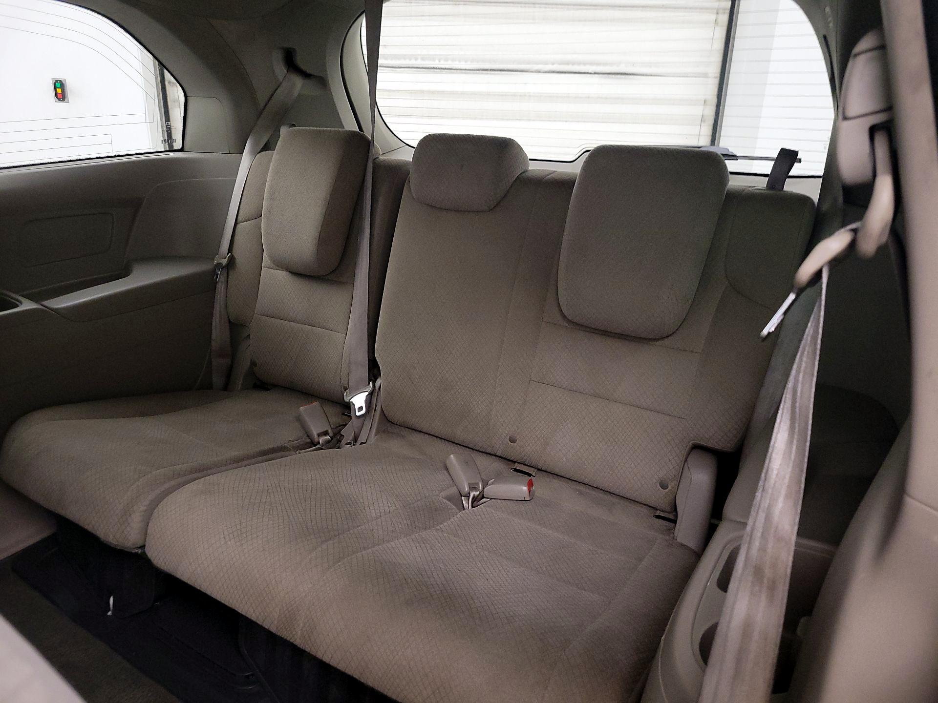 Thumbnail: 2016 Honda Odyssey - 17