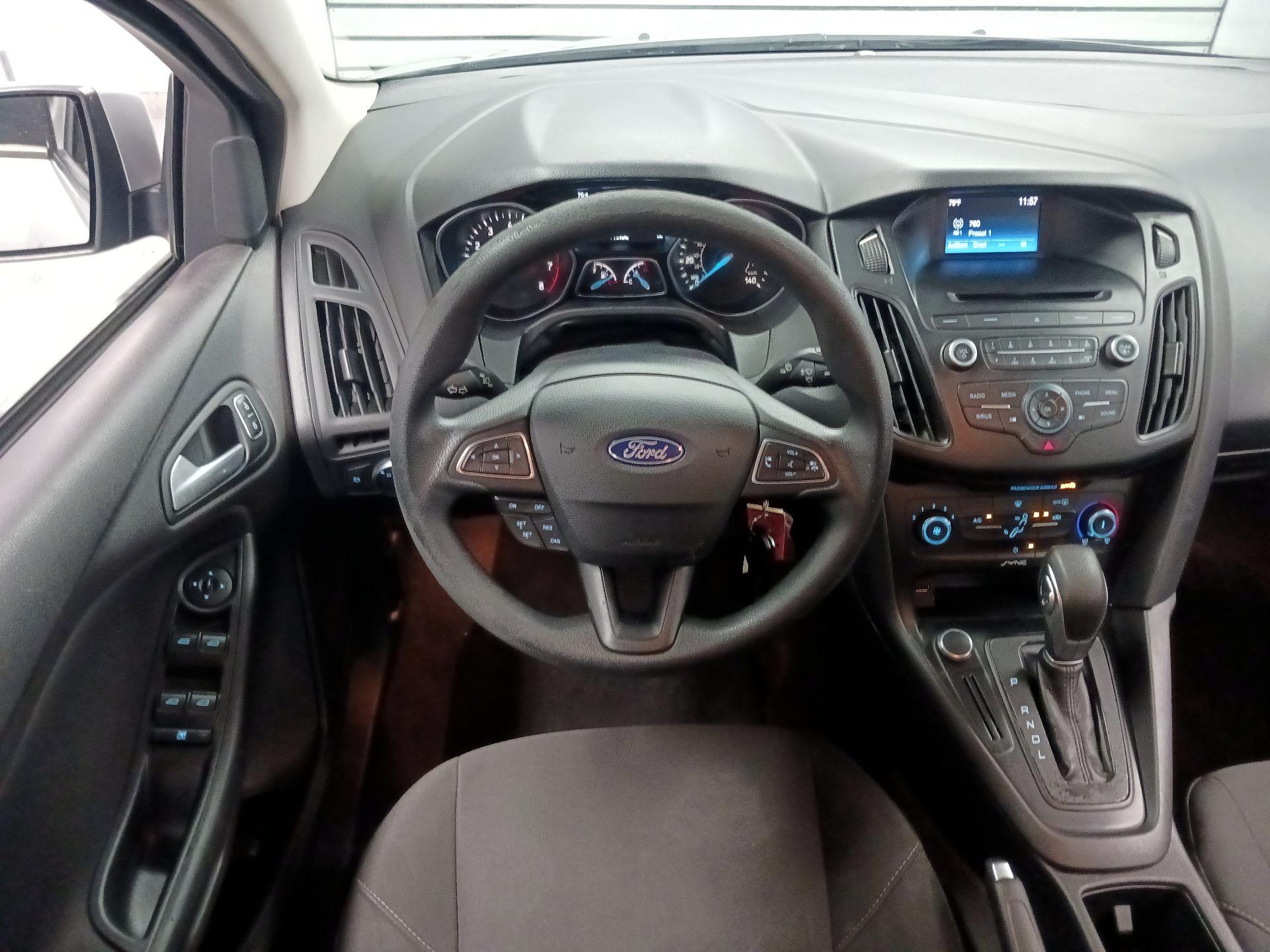 Thumbnail: 2017 Ford Focus - 10