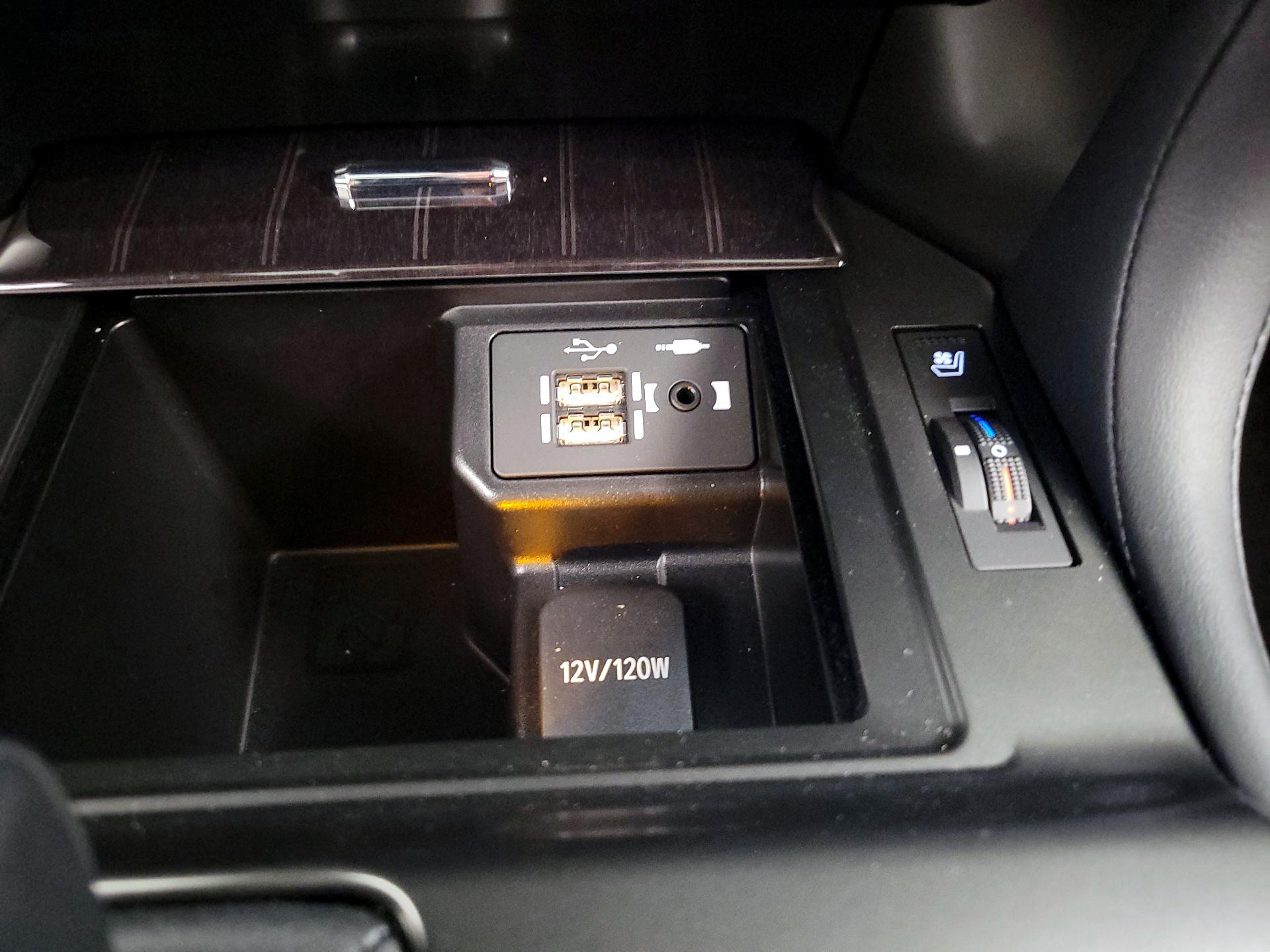 Thumbnail: 2023 Lexus GX - 19