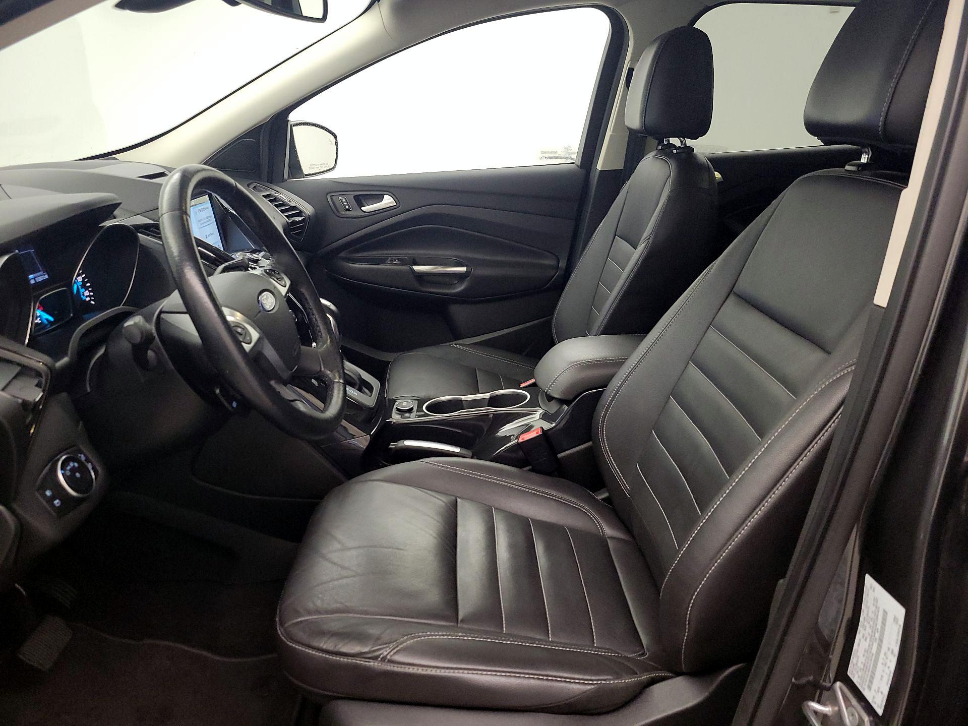 Thumbnail: 2016 Ford Escape - 9
