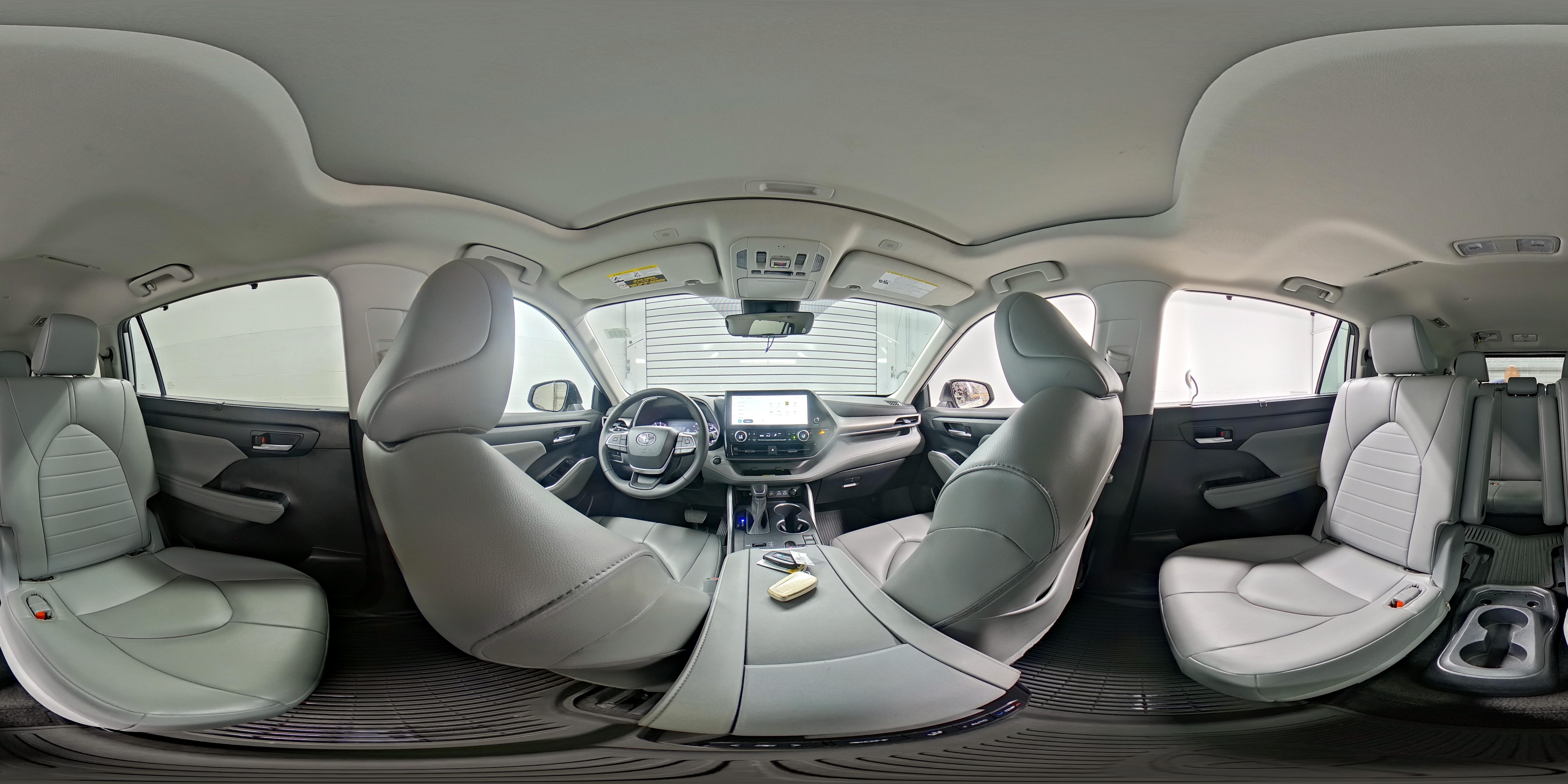 2023 Toyota Highlander XLE - Photo 23