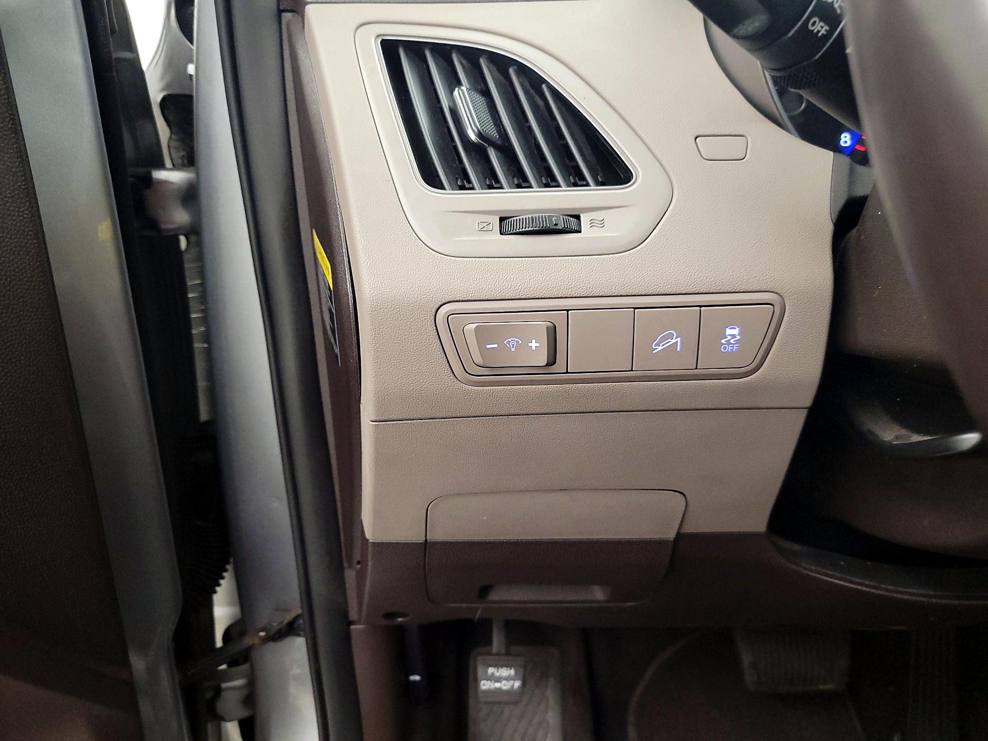 Thumbnail: 2014 Hyundai Tucson - 13