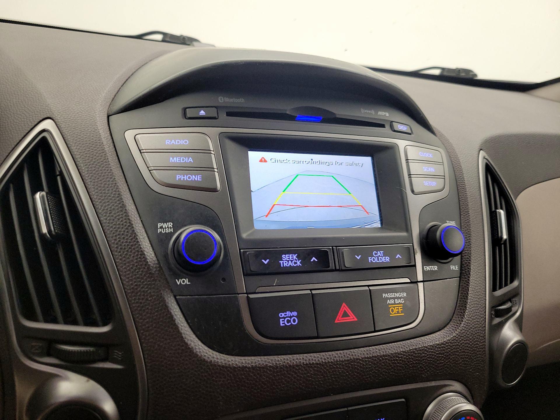 Thumbnail: 2014 Hyundai Tucson - 14