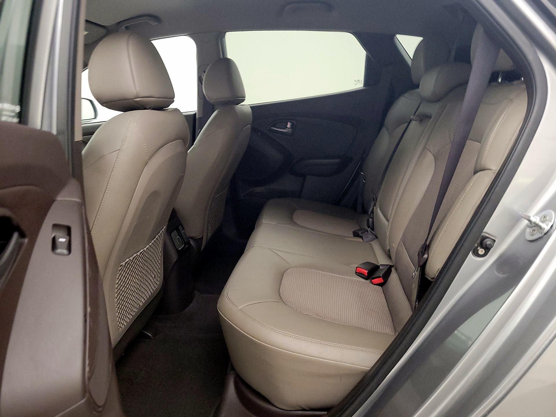 Thumbnail: 2014 Hyundai Tucson - 19