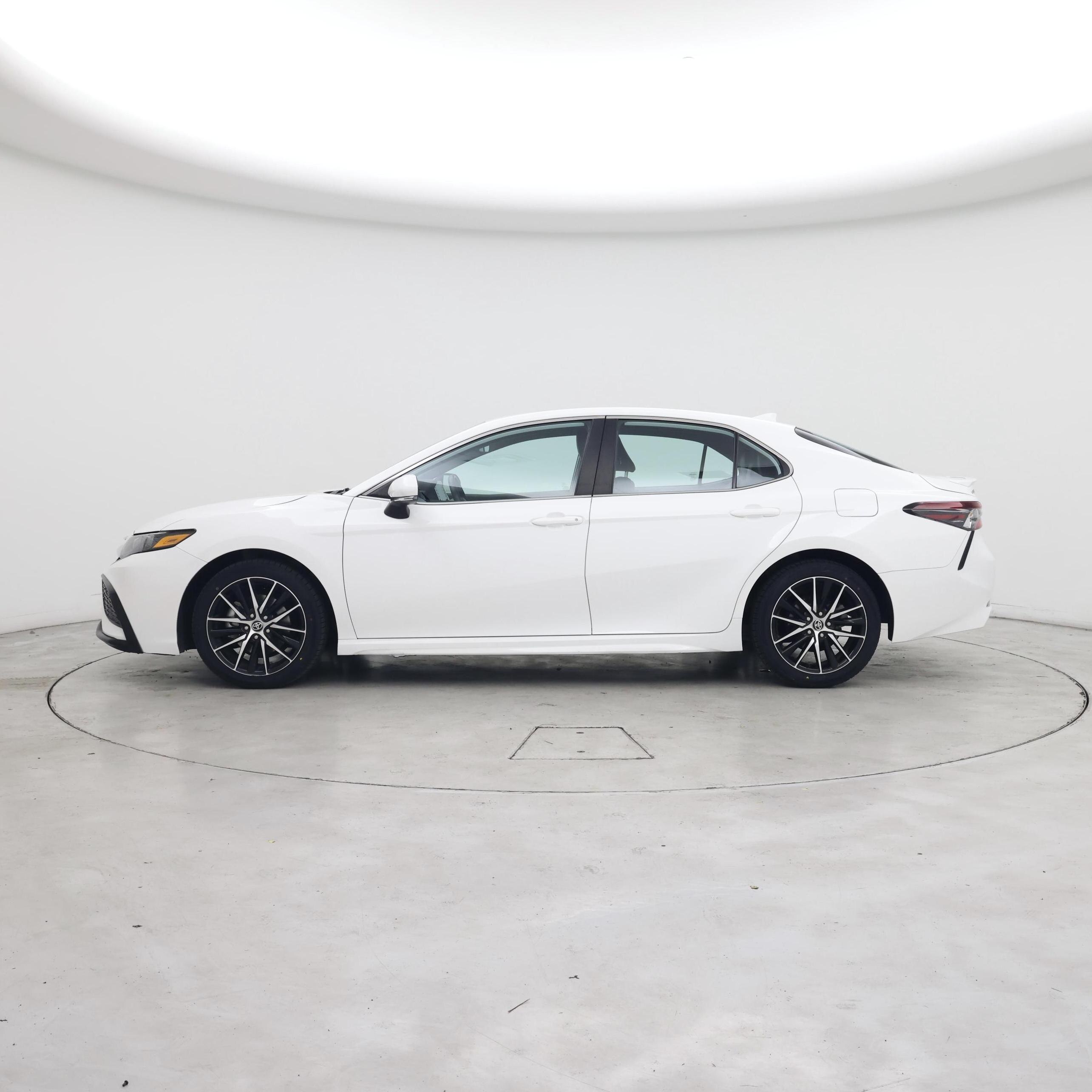 Thumbnail: 2023 Toyota Camry - 3