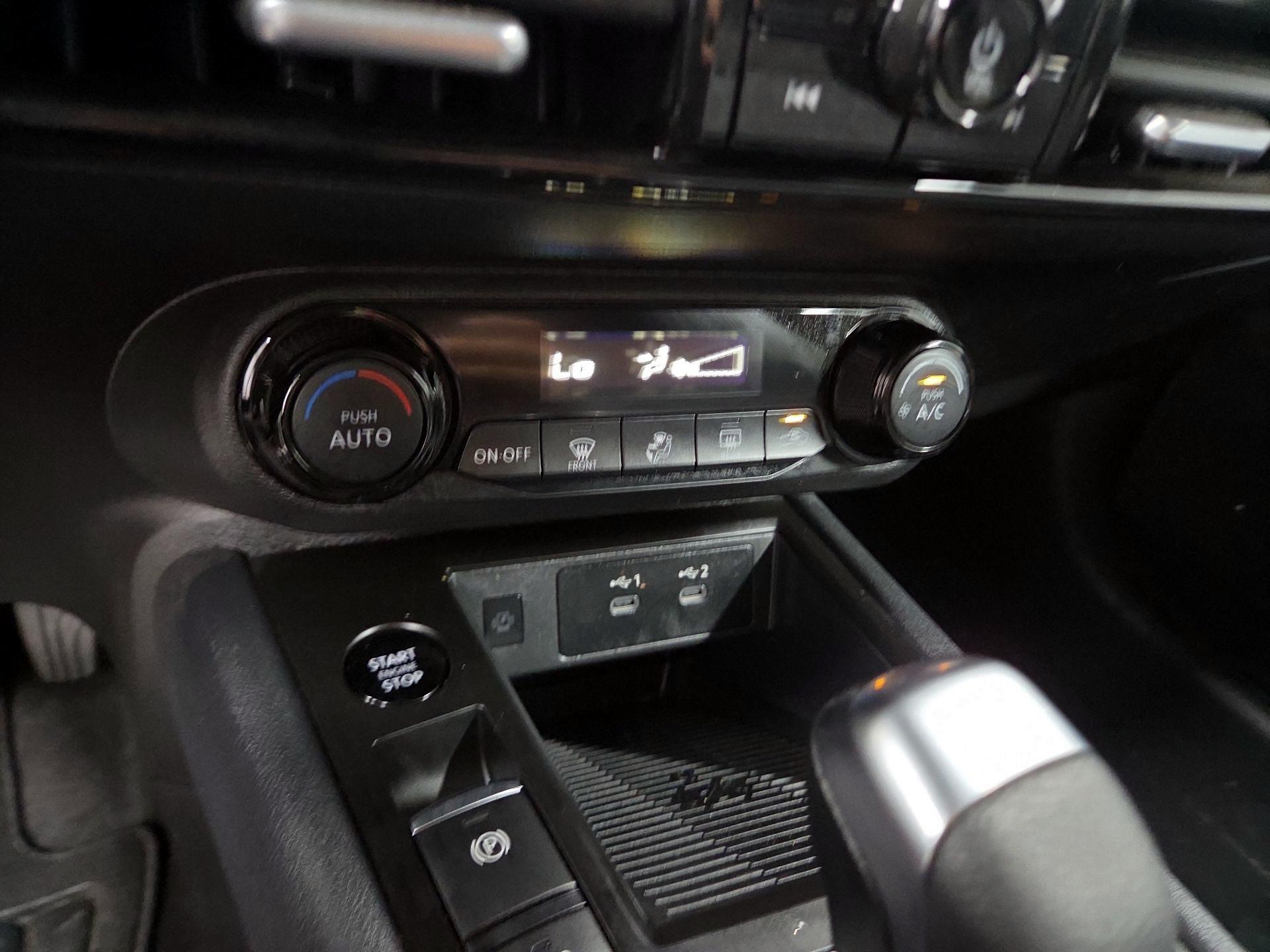 Thumbnail: 2026 Nissan Kicks - 14