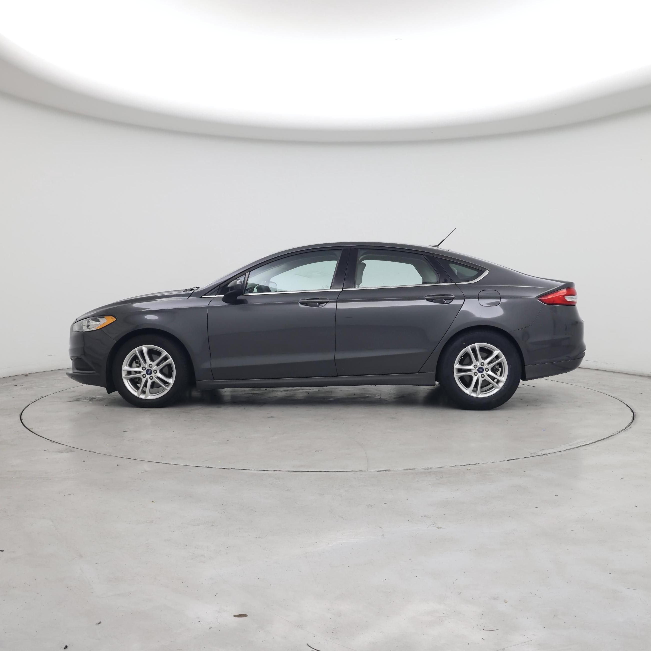 Thumbnail: 2018 Ford Fusion - 3
