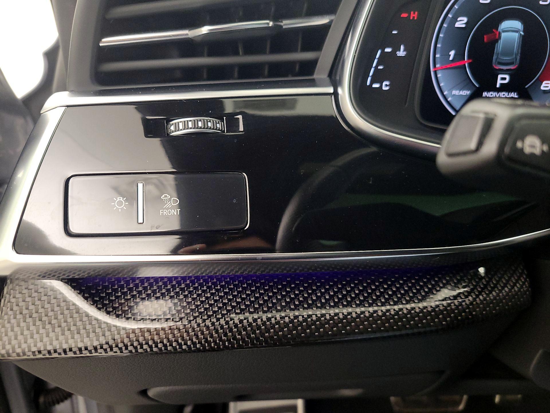 Thumbnail: 2021 Audi SQ8 - 11