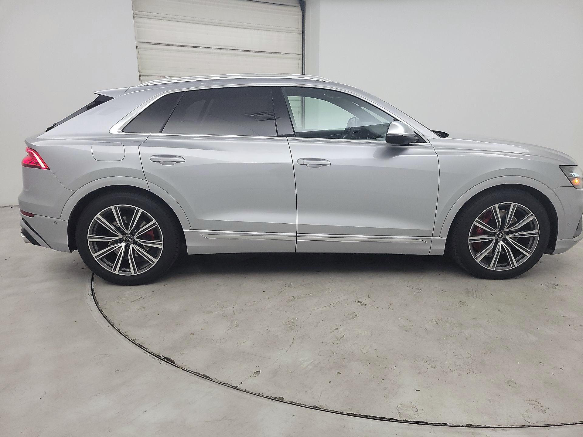 Thumbnail: 2021 Audi SQ8 - 4