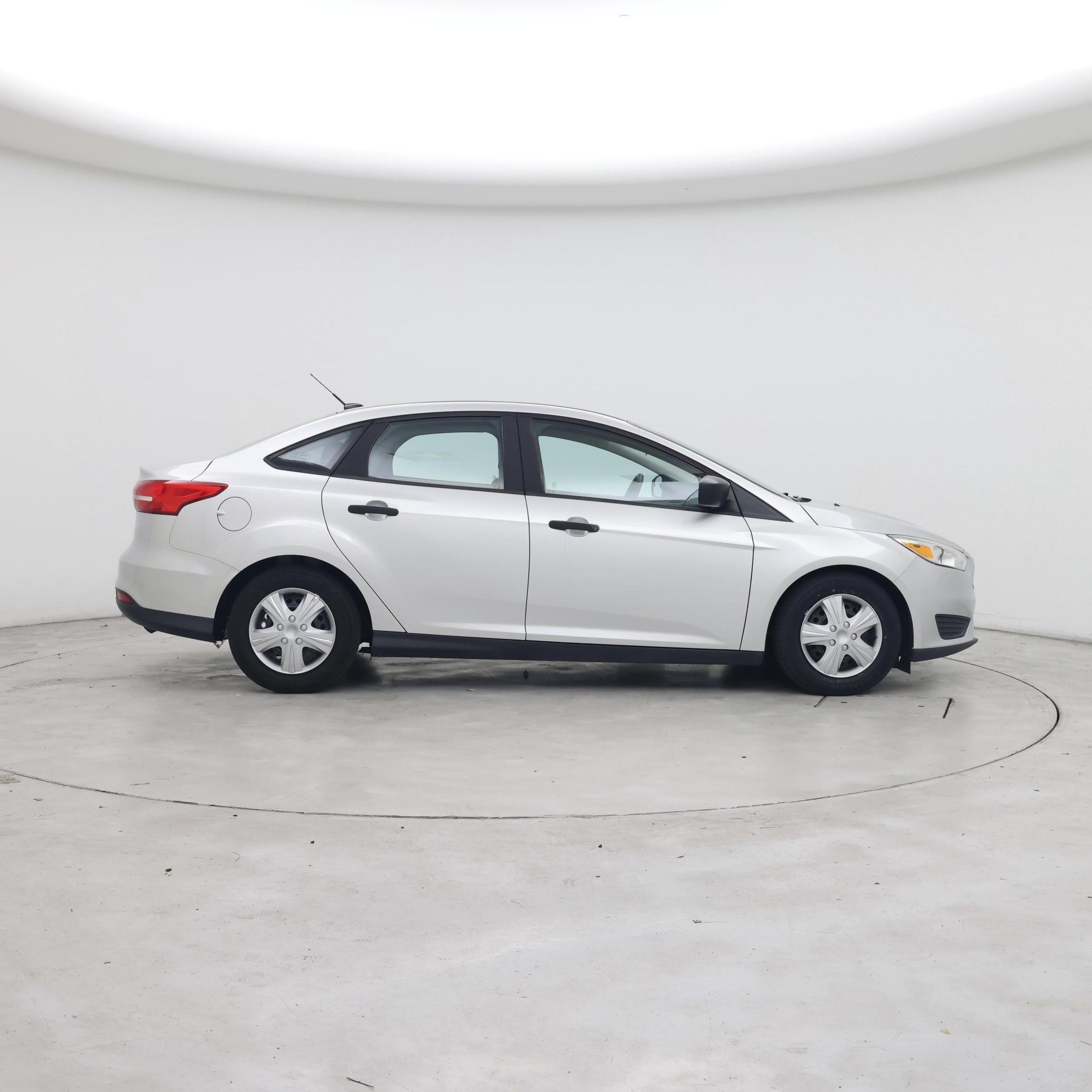 Thumbnail: 2015 Ford Focus - 7