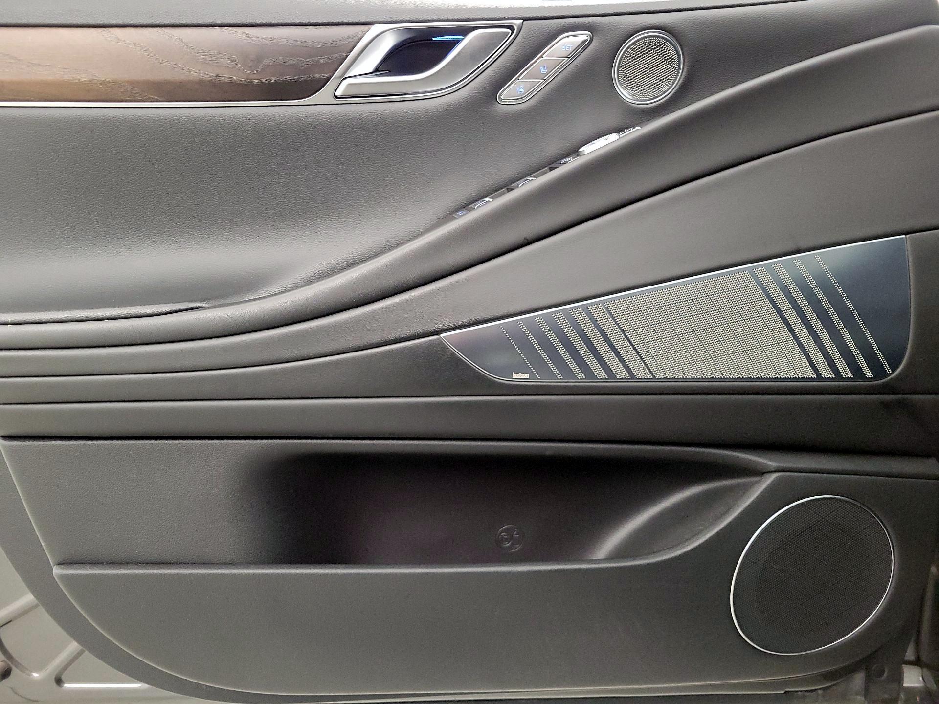 Thumbnail: 2023 Genesis G80 - 12