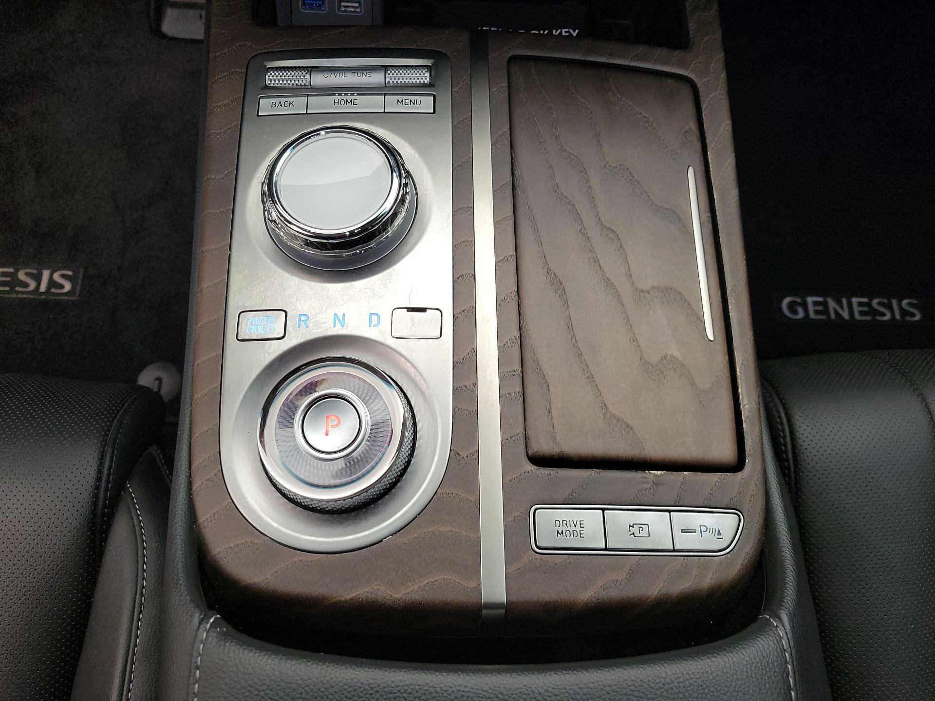 Thumbnail: 2023 Genesis G80 - 17