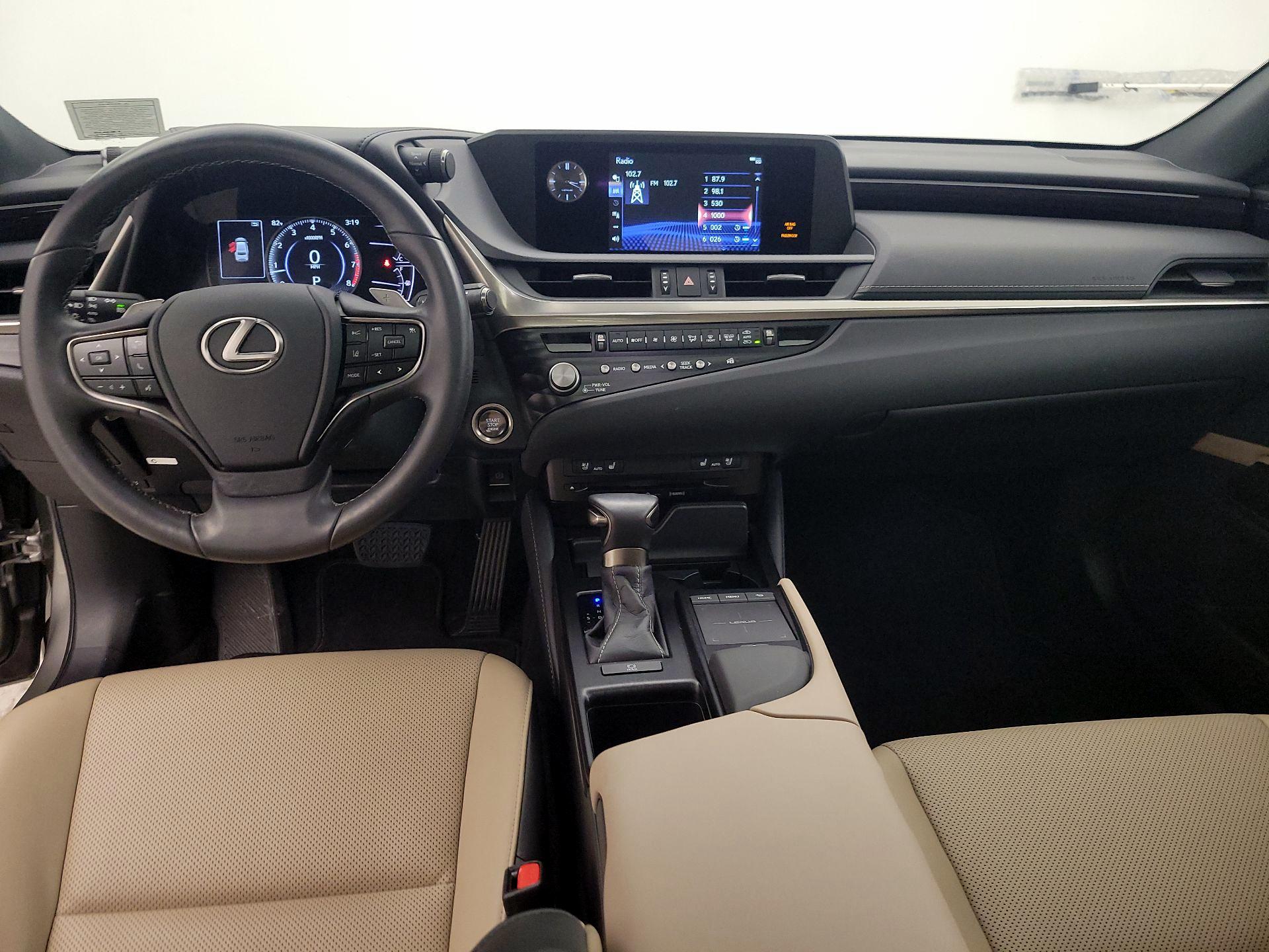 Thumbnail: 2021 Lexus ES - 9